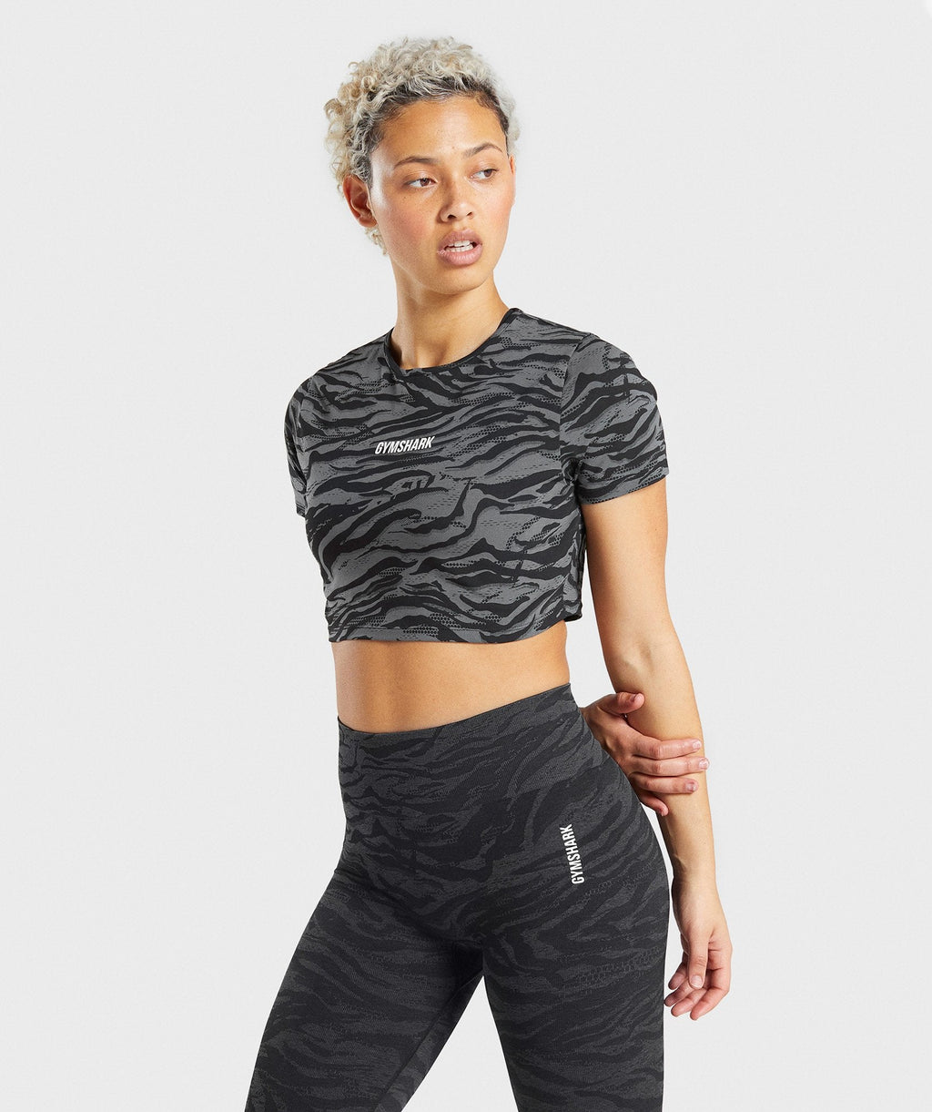 gymshark-animal-graphic-crop-top-black-print