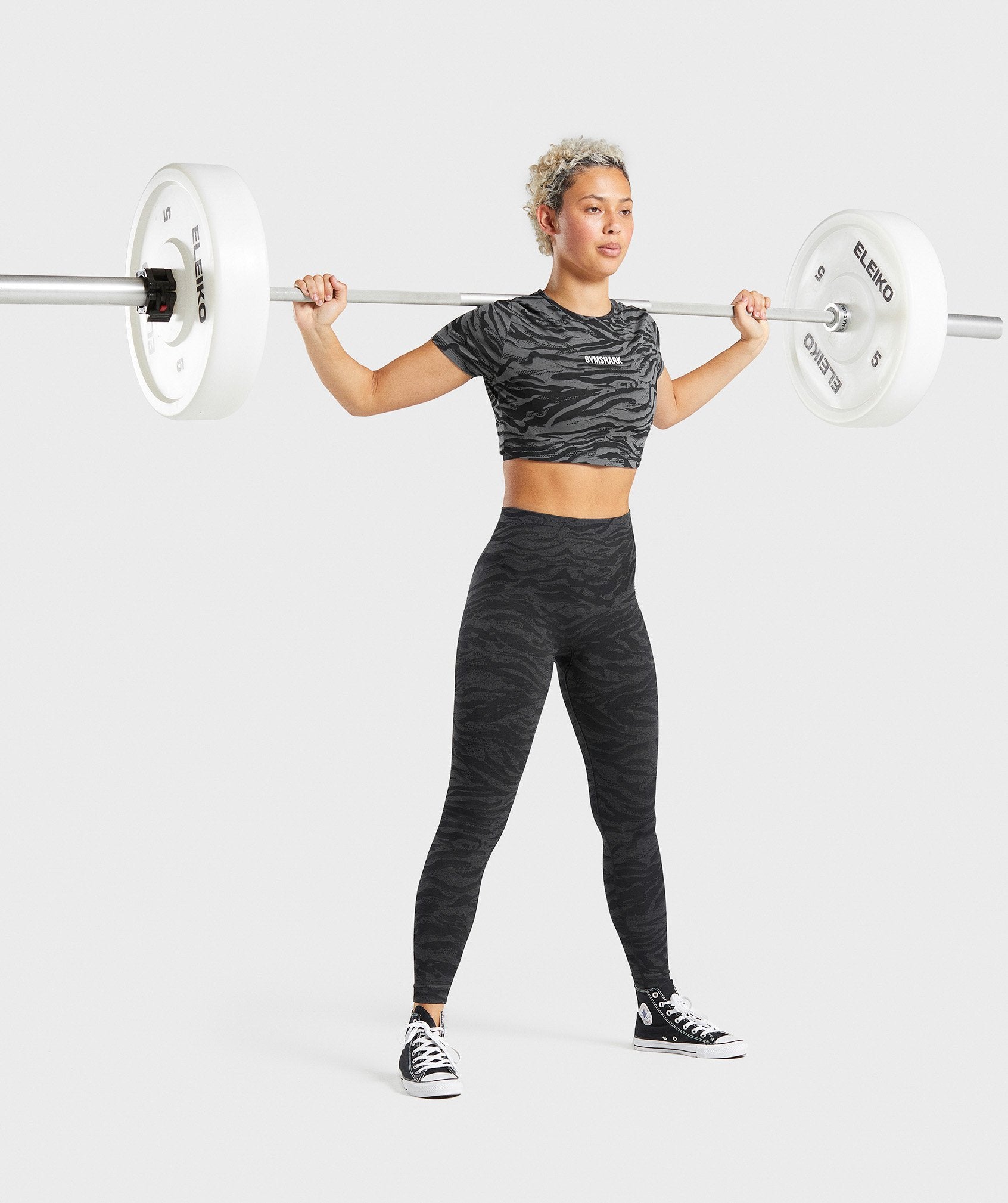 gymshark-animal-graphic-crop-top-black-print