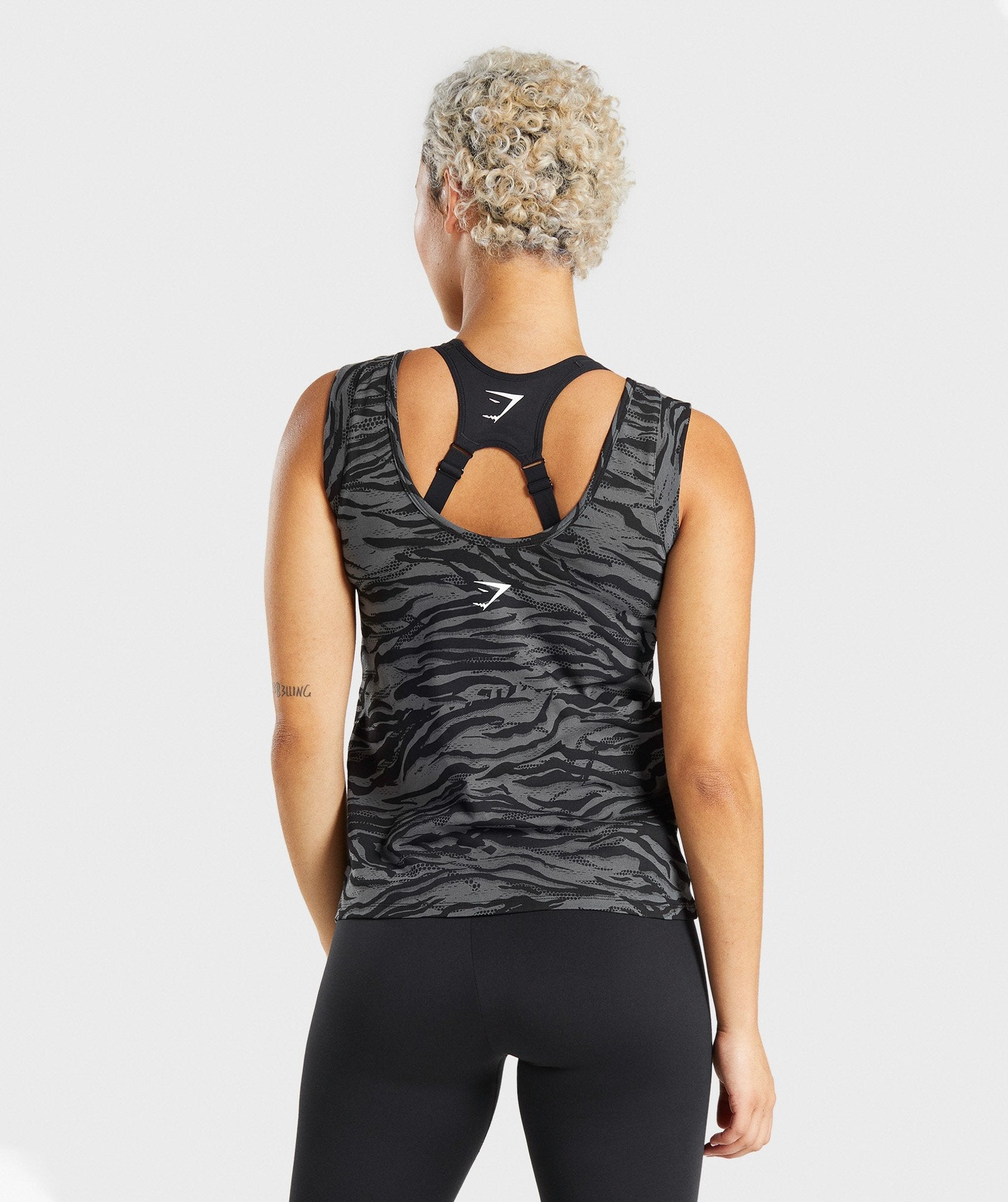 gymshark-animal-graphic-tank-black-print
