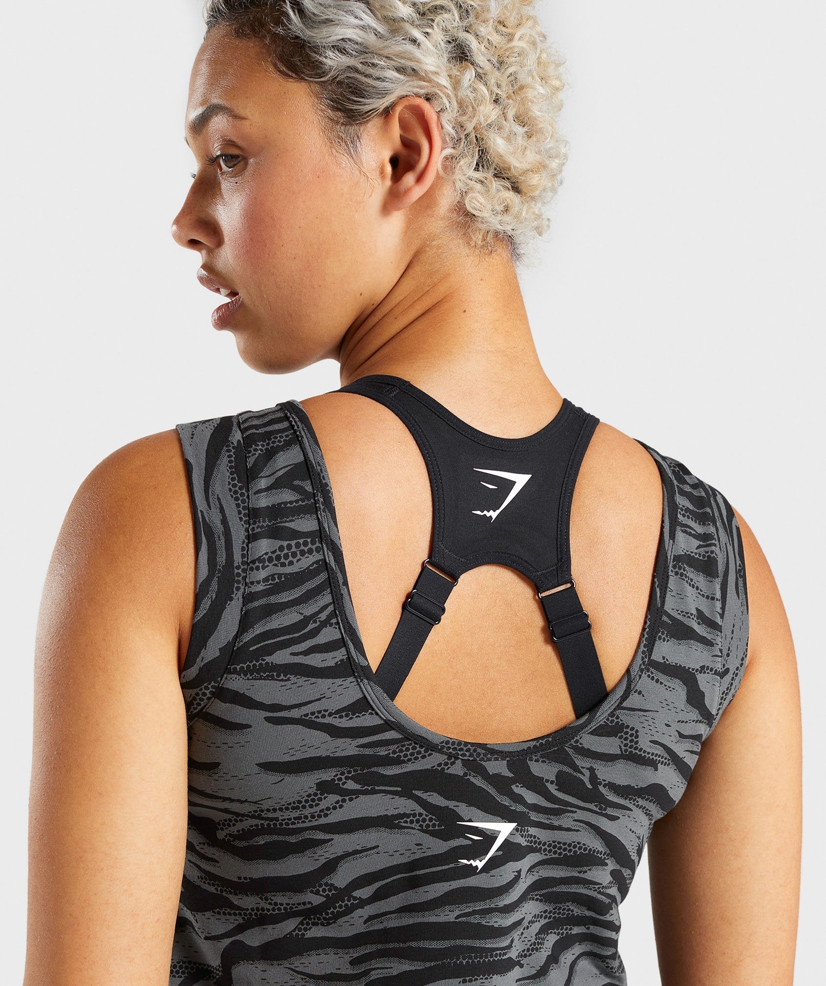 gymshark-animal-graphic-tank-black-print
