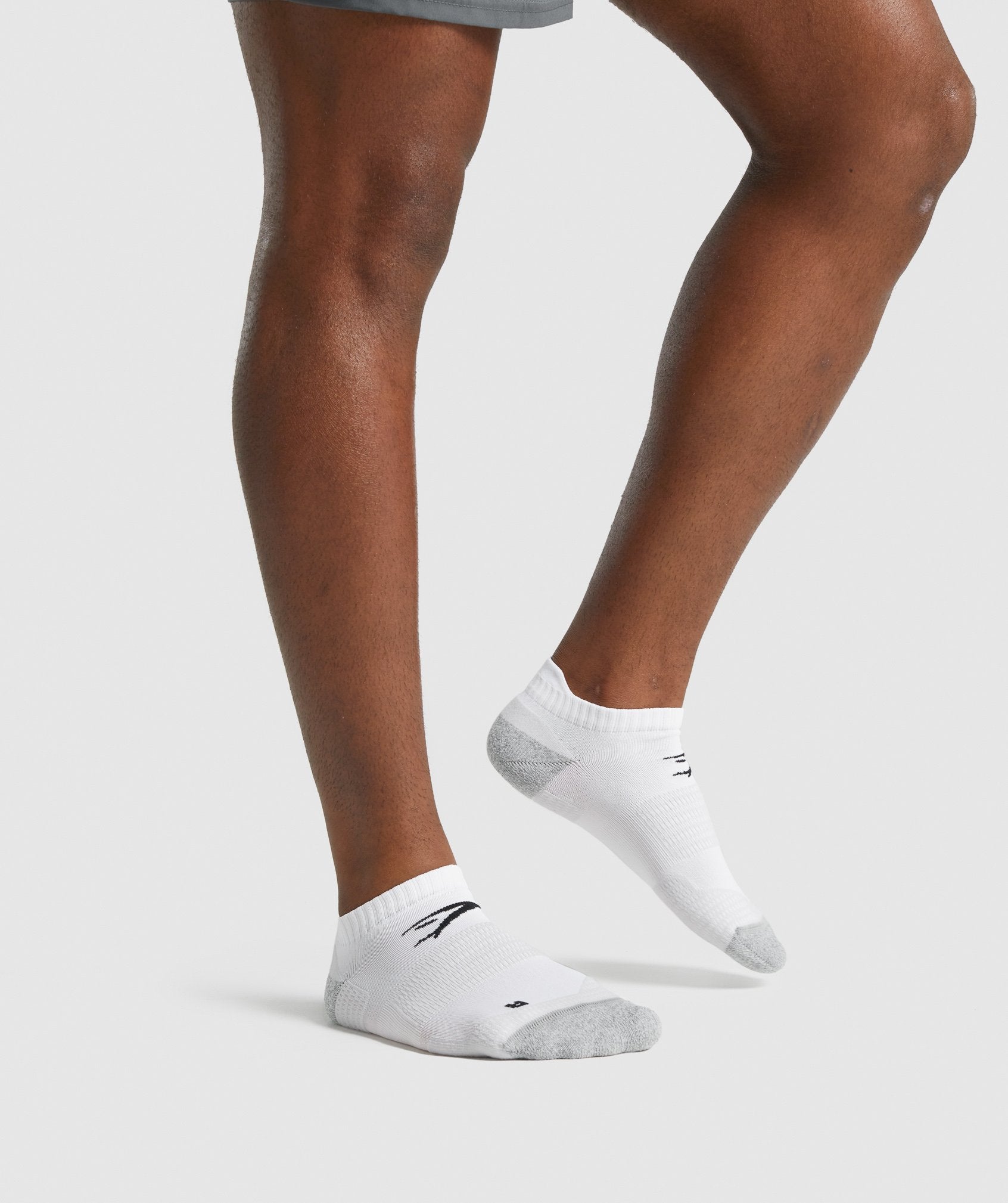 gymshark-ankle-performance-socks-white