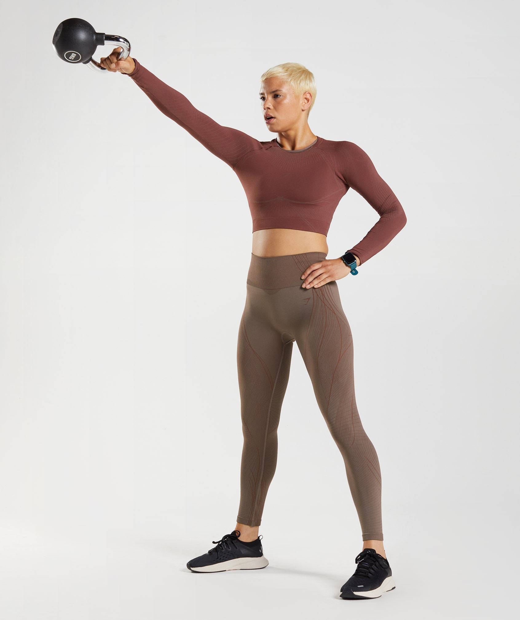 gymshark-apex-seamless-leggings-truffle-brown-cherry-brown-aw22