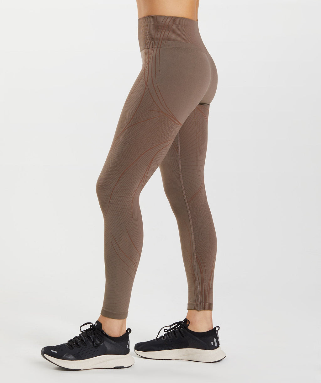 gymshark-apex-seamless-leggings-truffle-brown-cherry-brown-aw22