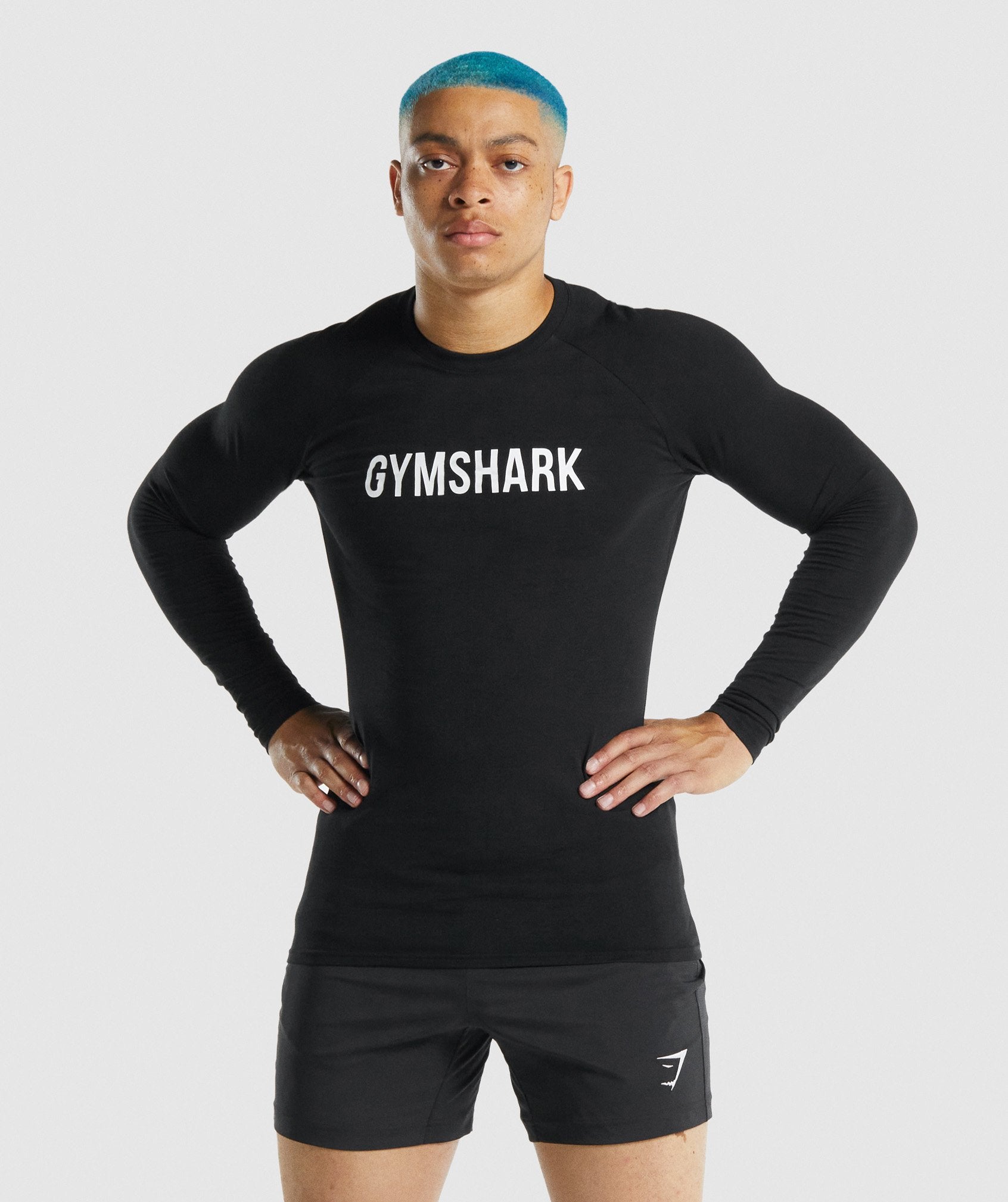 gymshark-apollo-long-sleeve-muscle-fit-t-shirt-black-white-logo