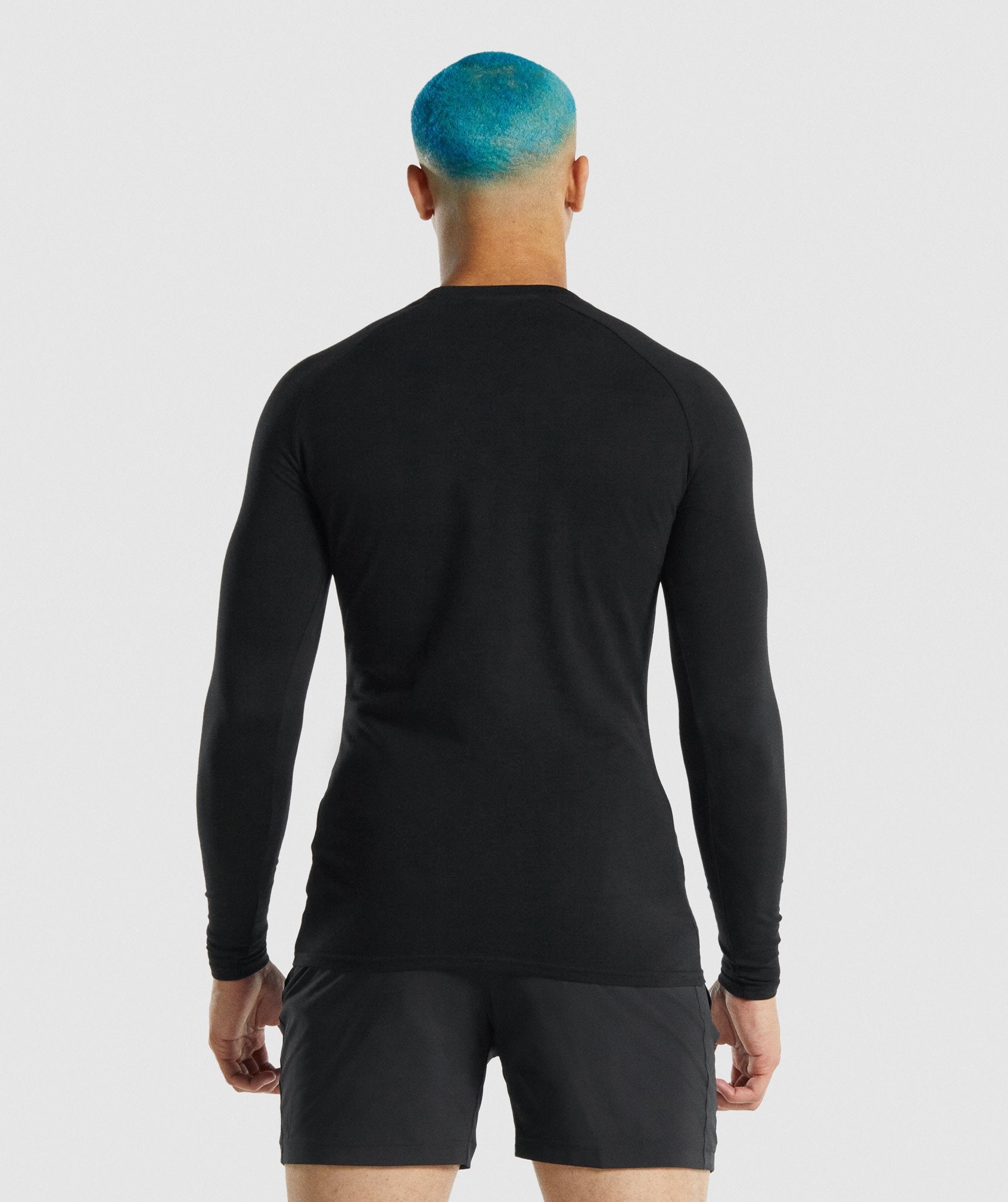 gymshark-apollo-long-sleeve-muscle-fit-t-shirt-black-white-logo
