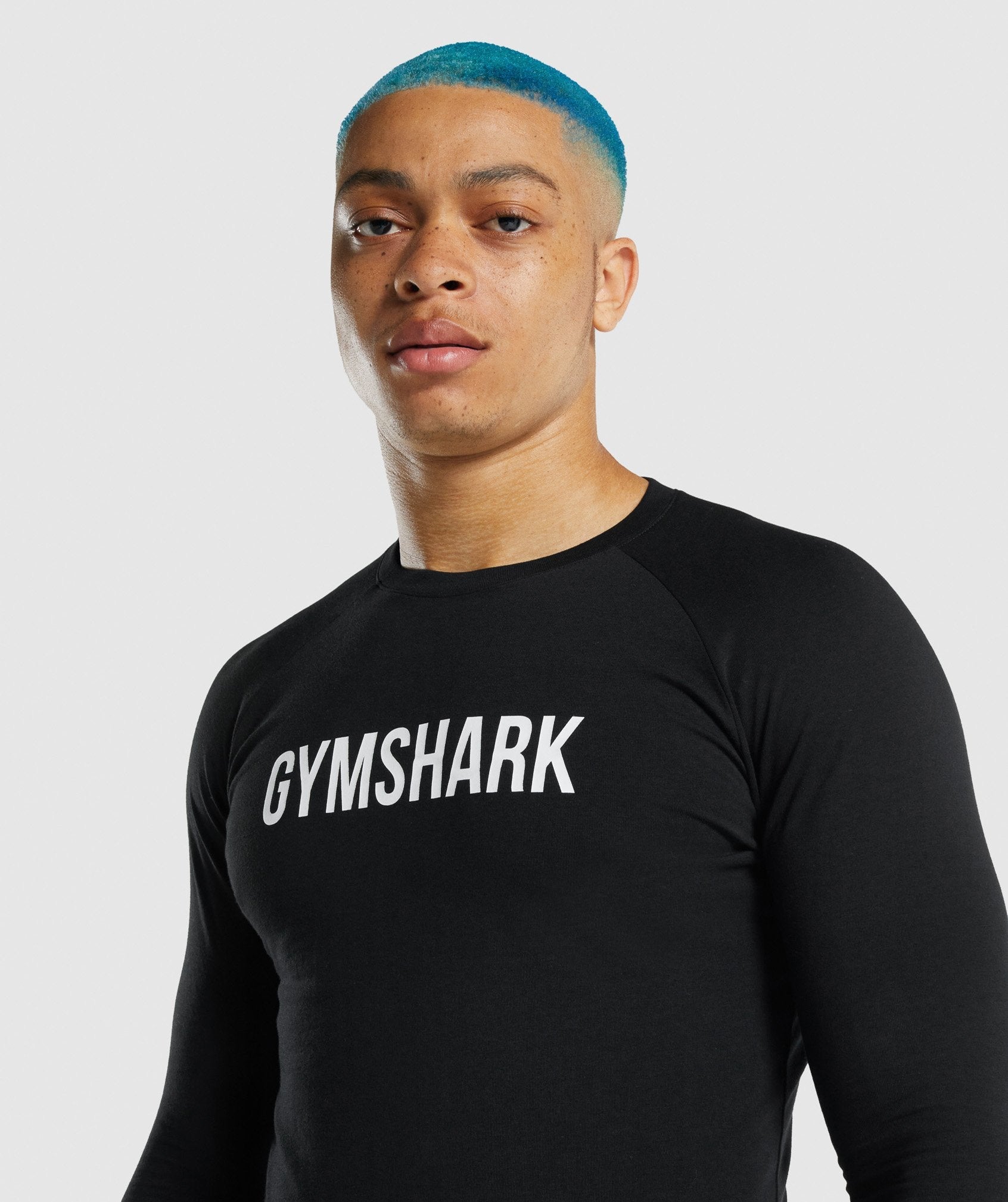gymshark-apollo-long-sleeve-muscle-fit-t-shirt-black-white-logo