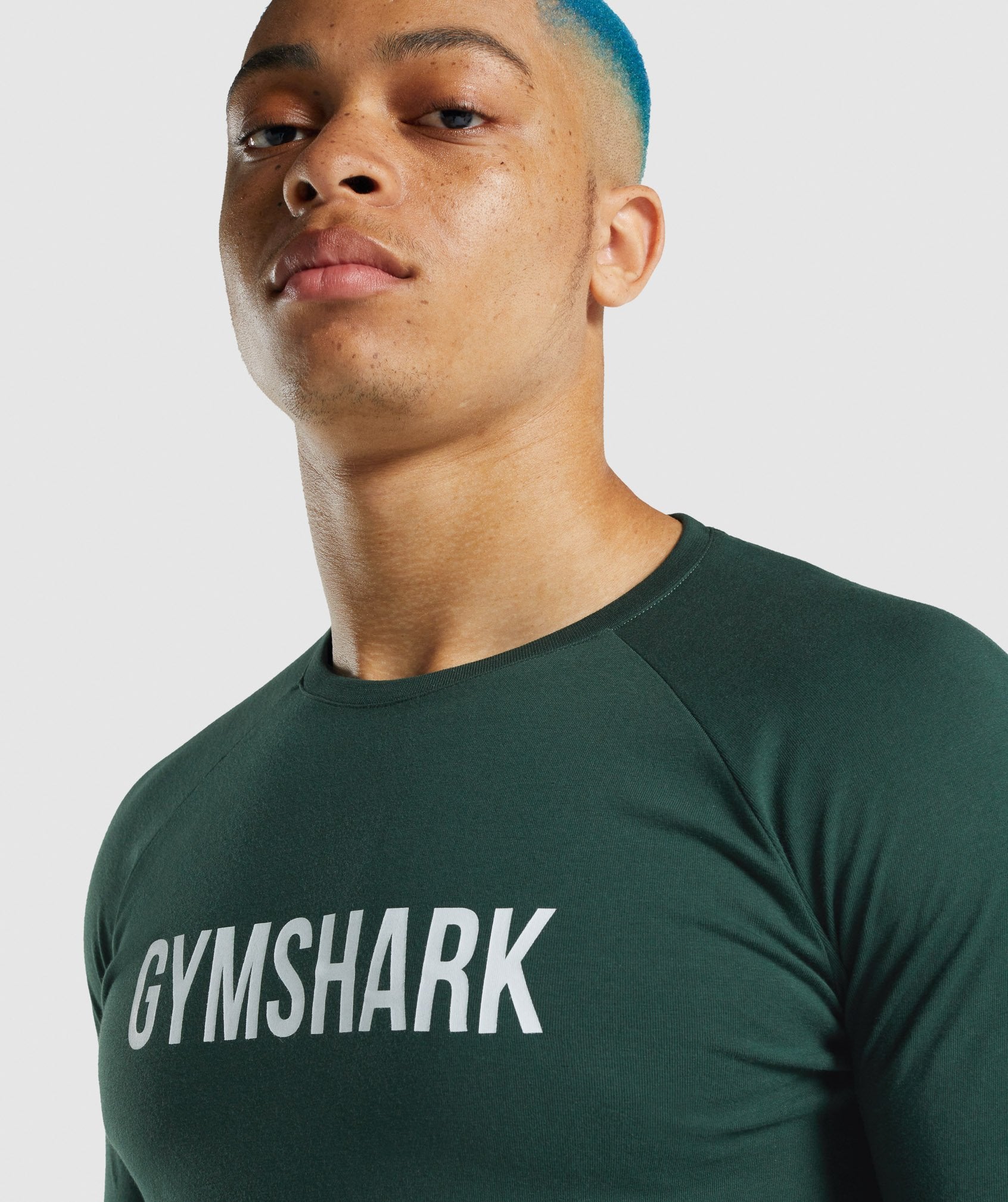 gymshark-apollo-long-sleeve-muscle-fit-t-shirt-dark-green-white-logo