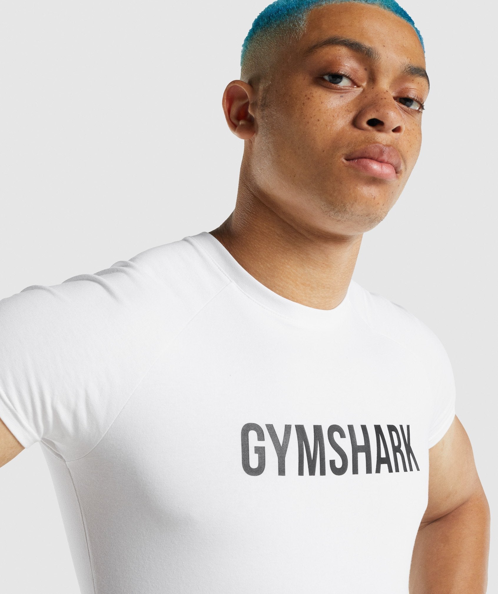 gymshark-apollo-muscle-fit-t-shirt-white-logo