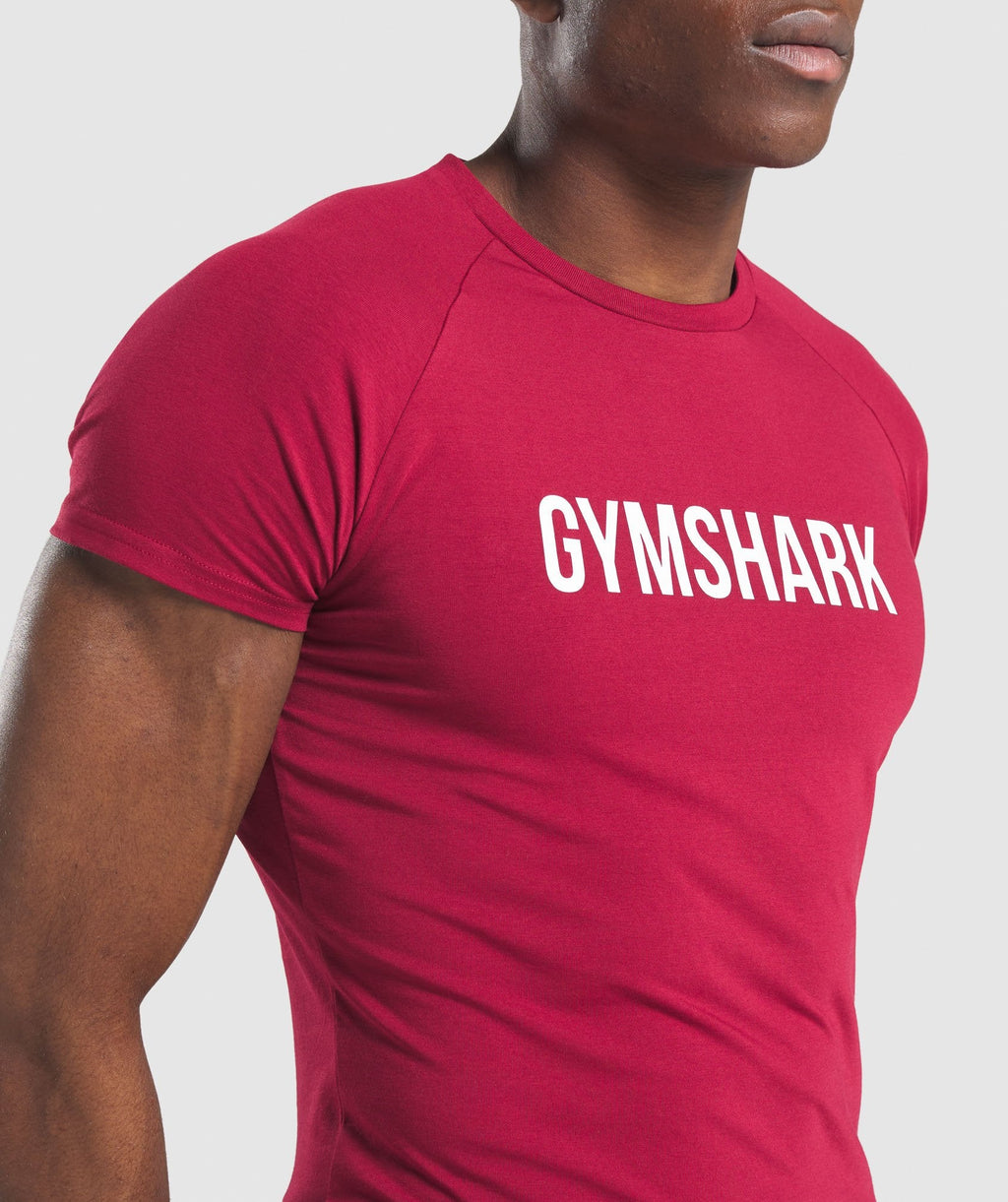 gymshark-apollo-muscle-fit-t-shirt-burgundy