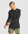 gymshark-arrival-long-sleeve-t-shirt-black