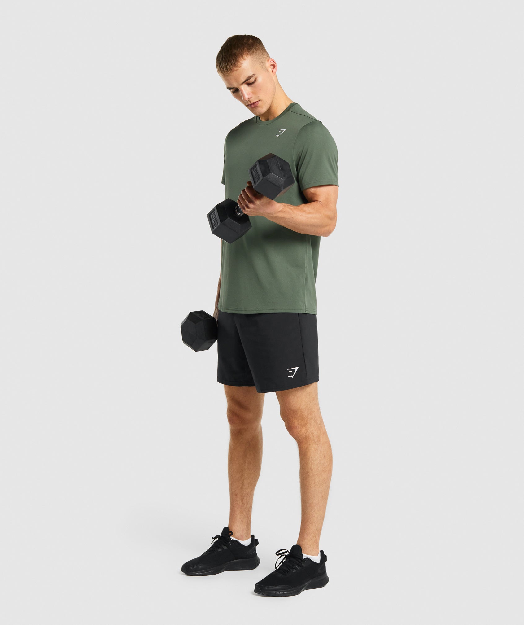 gymshark-arrival-regular-fit-t-shirt-green-logo-gs21