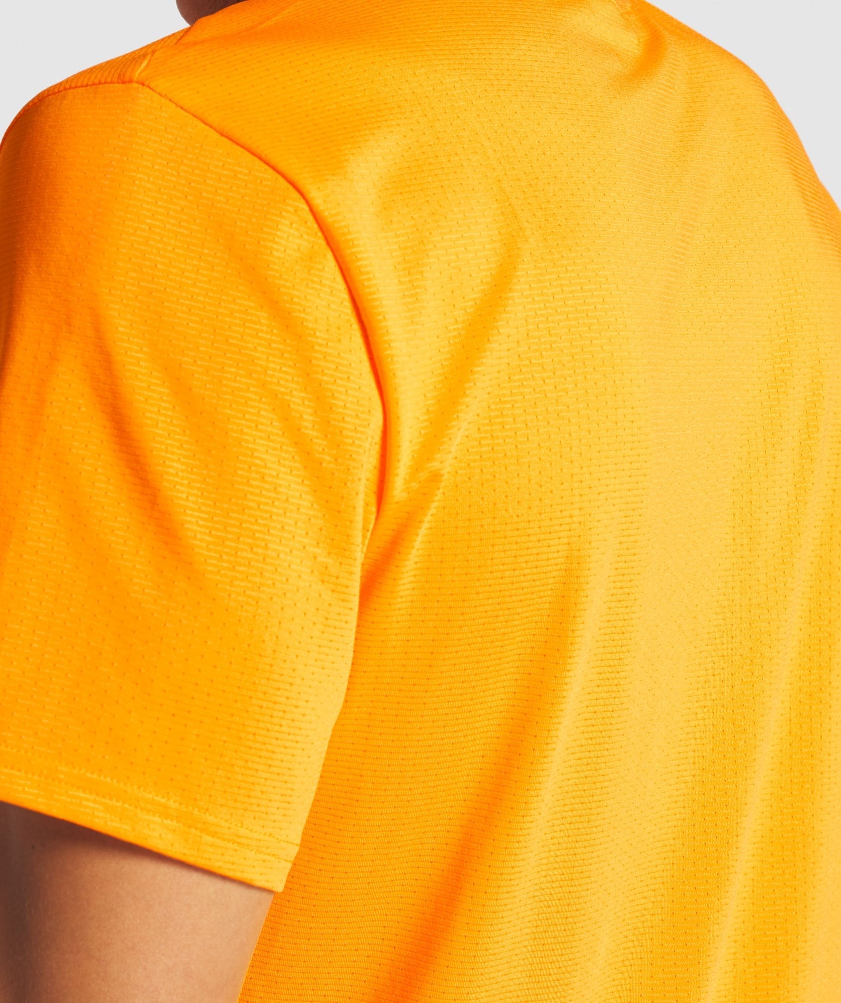 gymshark-arrival-t-shirt-yellow