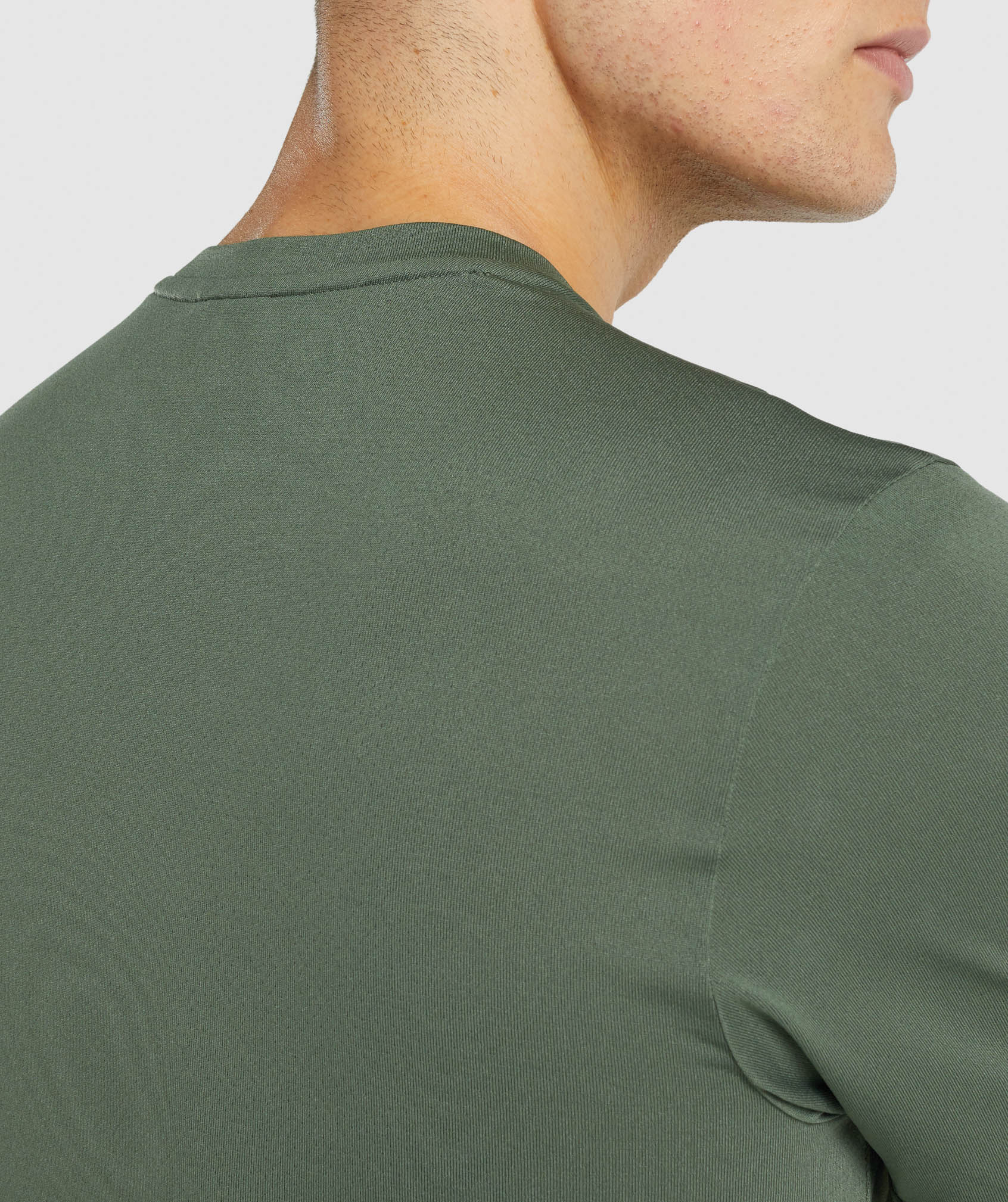 gymshark-arrival-t-shirt-green-gsaw21