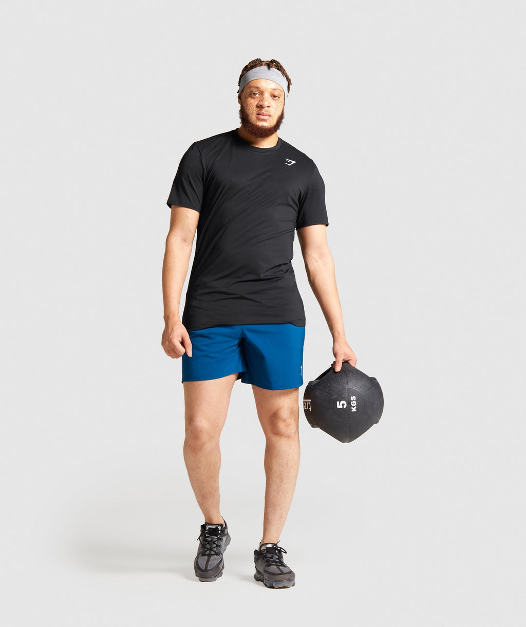 gymshark-arrival-t-shirt-black-white-logo