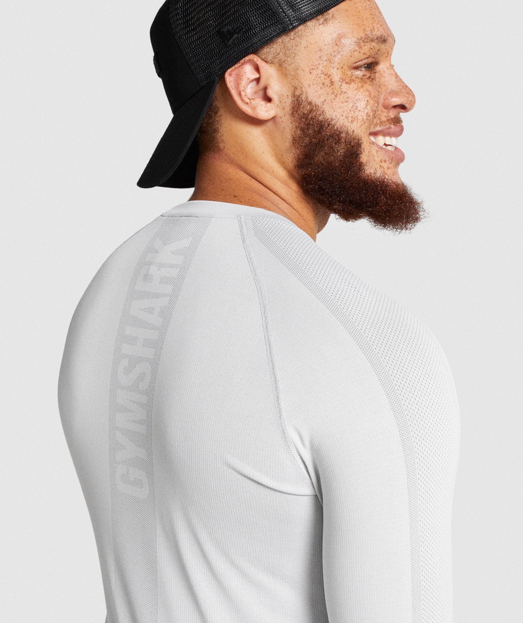 gymshark-aspect-lightweight-seamless-long-sleeve-t-shirt-light-grey
