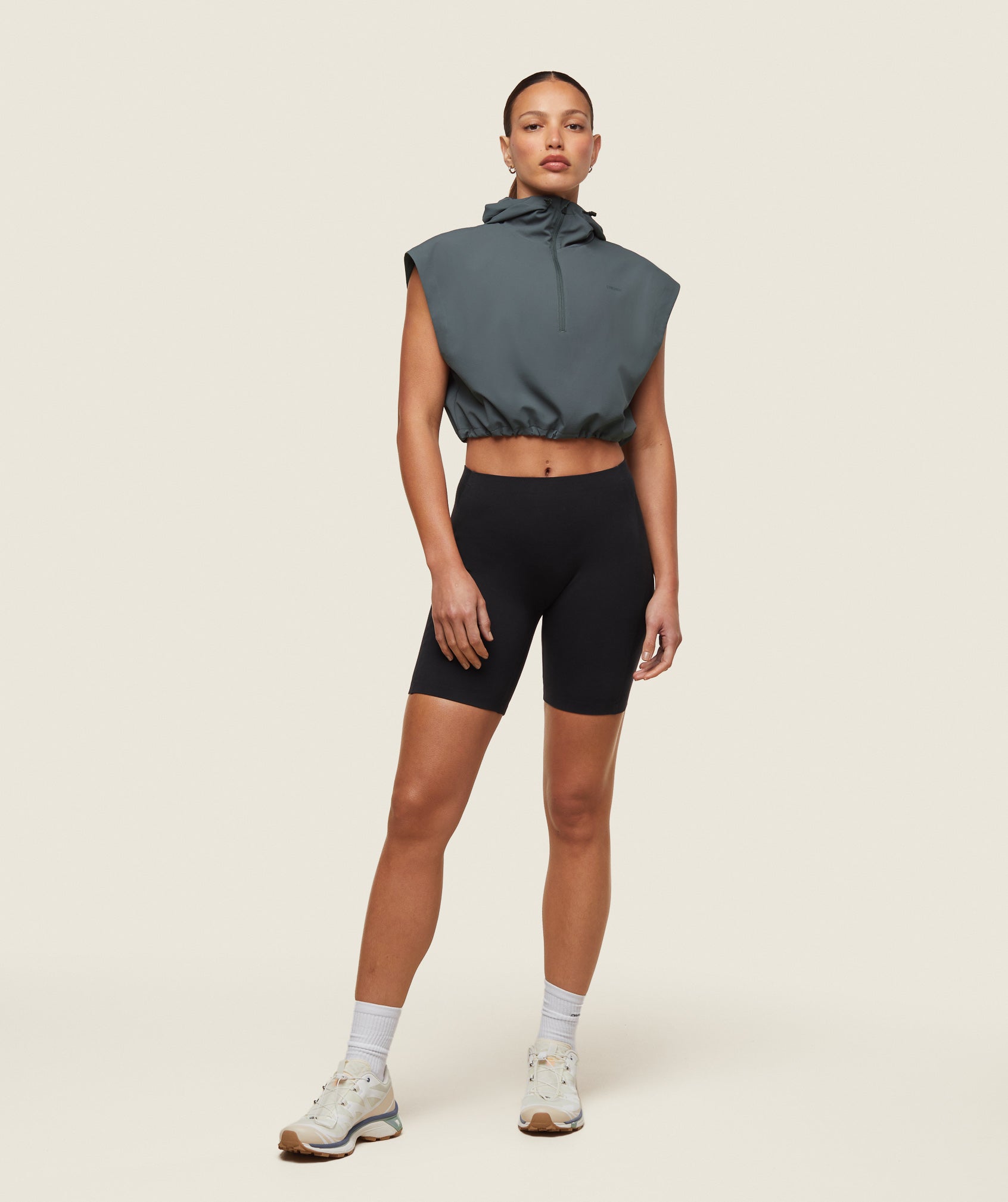 gymshark-everywear-lightweight-sleeveless-jacket-slate-teal-ss24