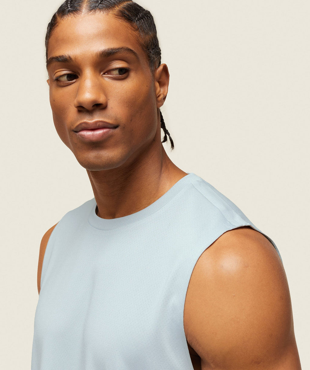 gymshark-everywear-tech-sleeveless-tee-ice-grey-ss24