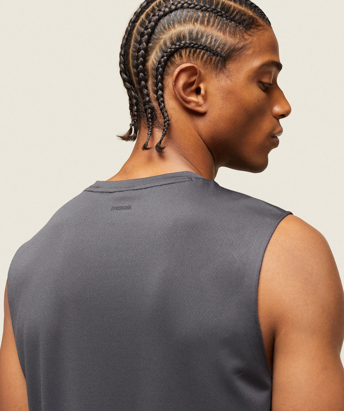 gymshark-everywear-tech-sleeveless-tee-onyx-grey-ss24