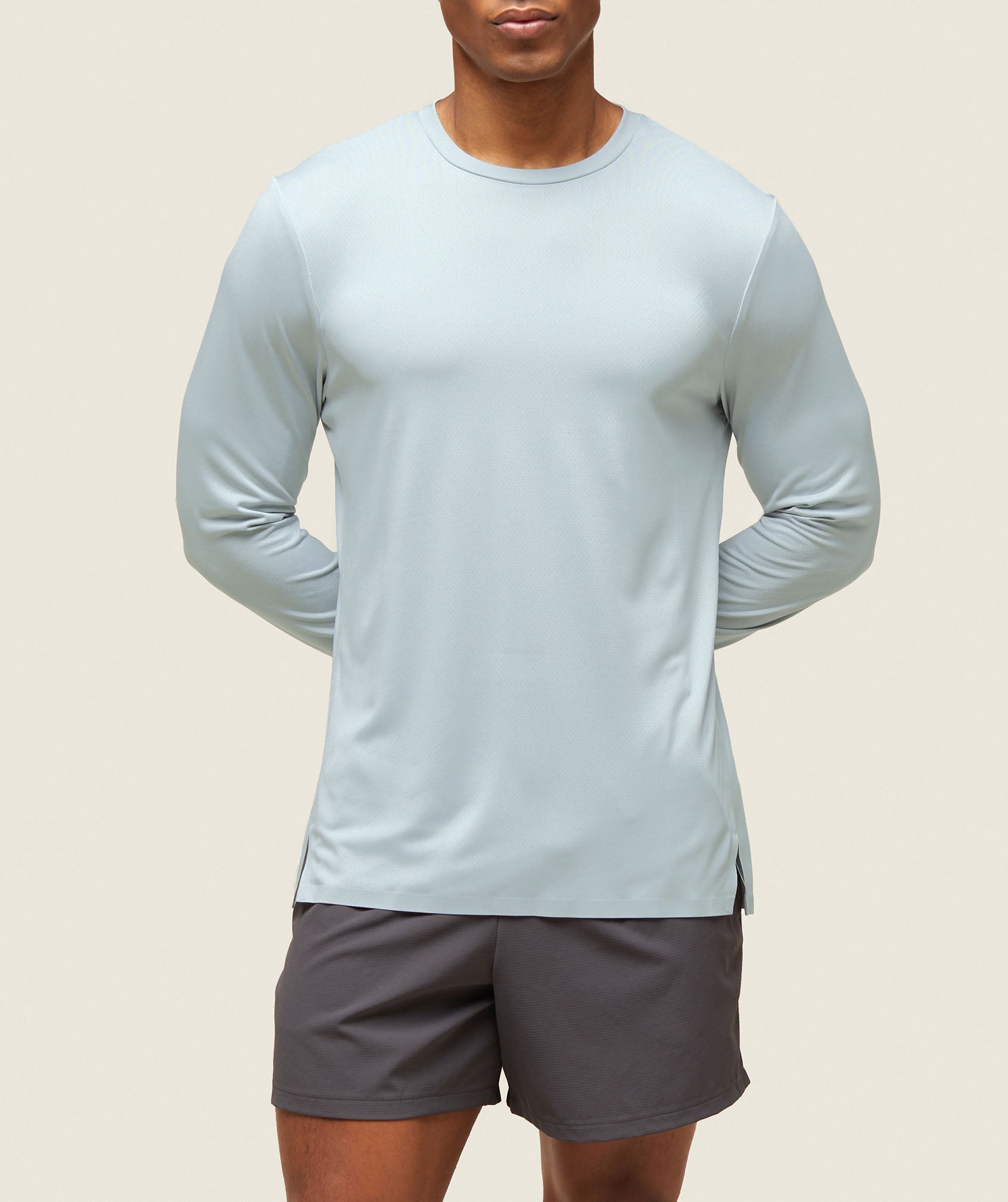 gymshark-everywear-tech-long-sleeve-tee-ice-grey-s224