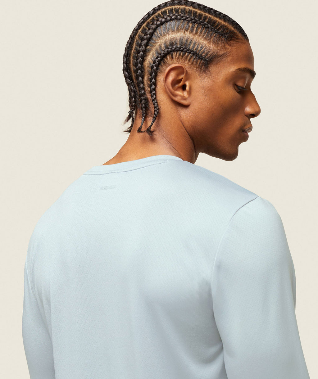 gymshark-everywear-tech-long-sleeve-tee-ice-grey-s224