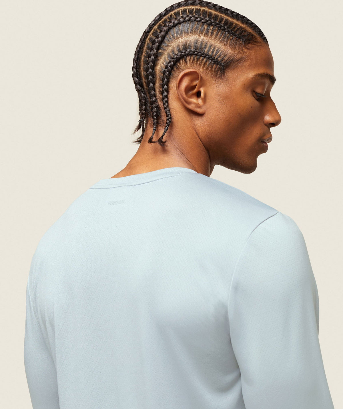 gymshark-everywear-tech-long-sleeve-tee-ice-grey-s224
