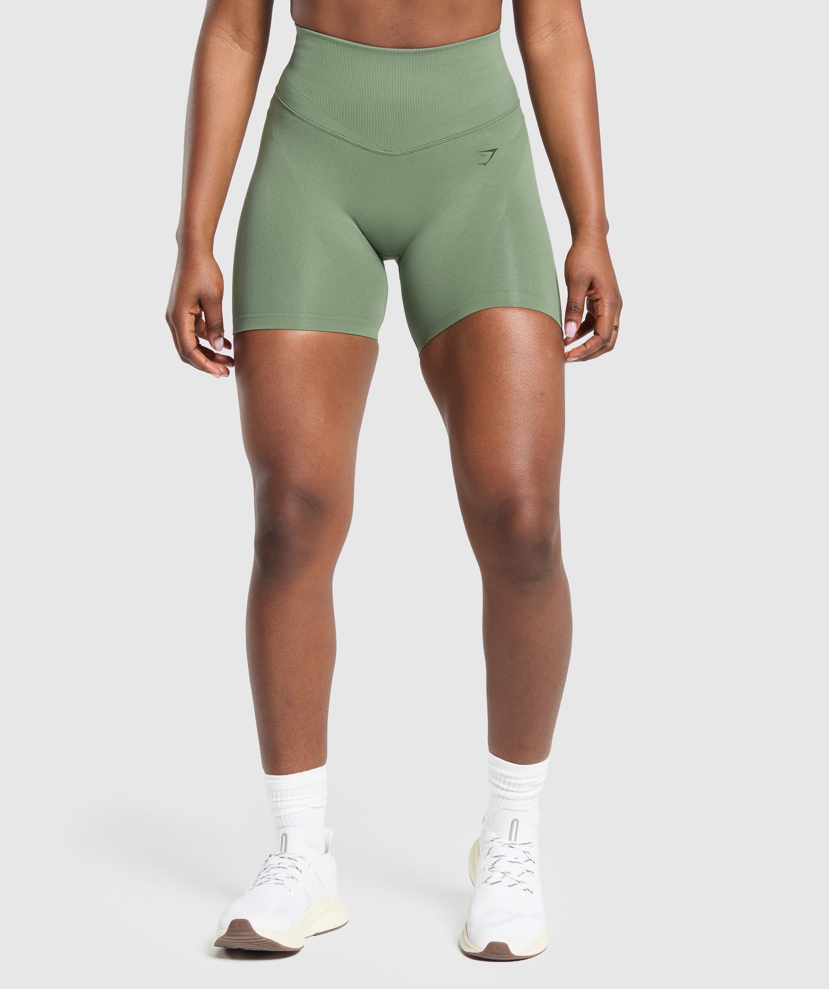 gymshark-activate-seamless-shorts-force-green-ss24
