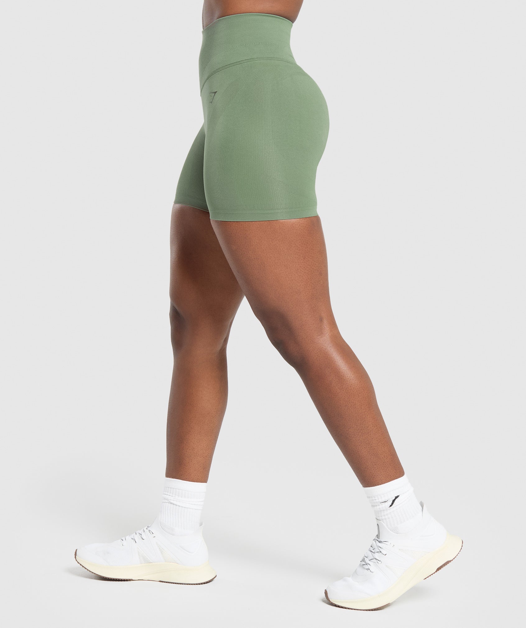 gymshark-activate-seamless-shorts-force-green-ss24
