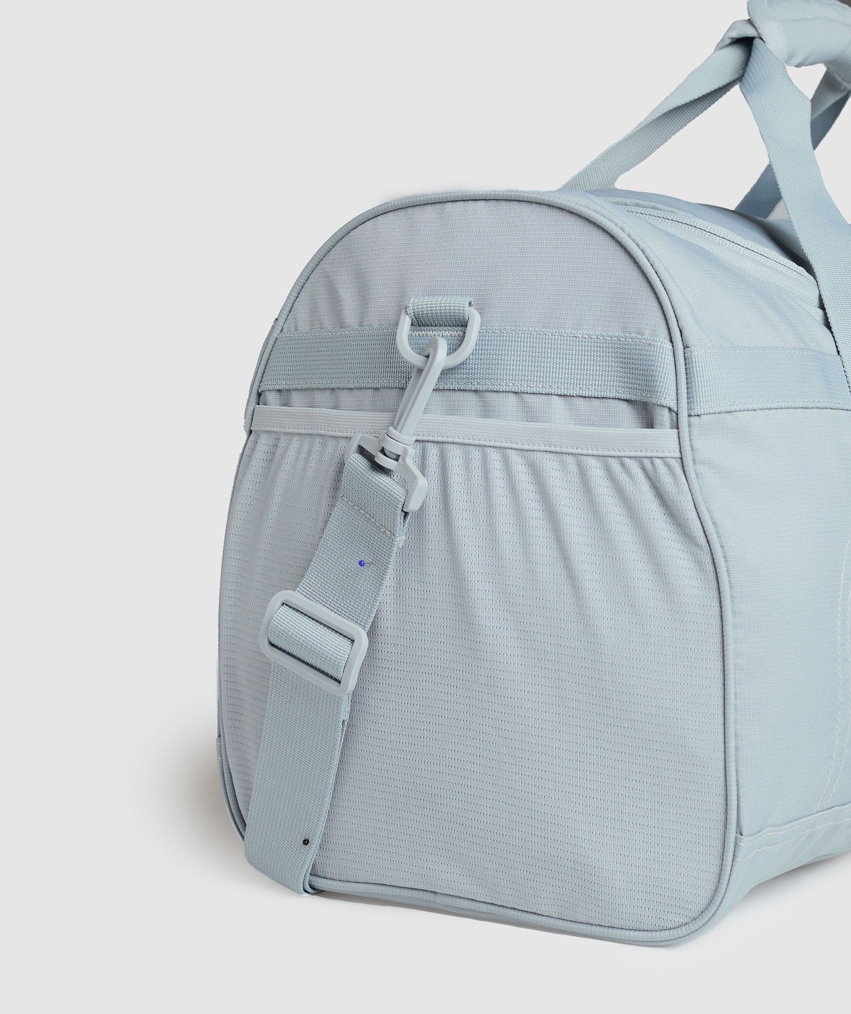gymshark-active-holdall-medium-ice-grey-aw24