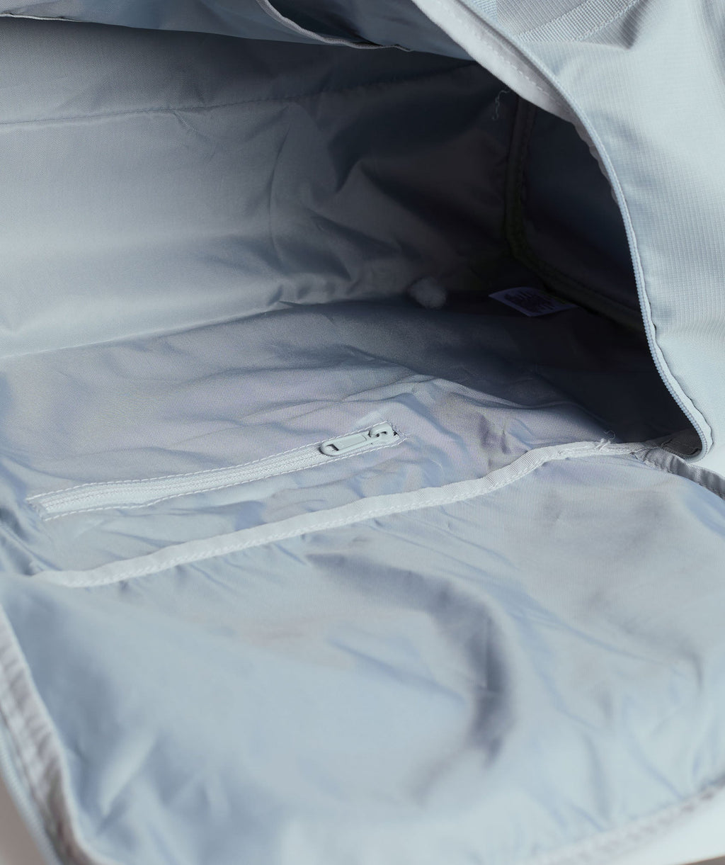 gymshark-active-holdall-medium-ice-grey-aw24