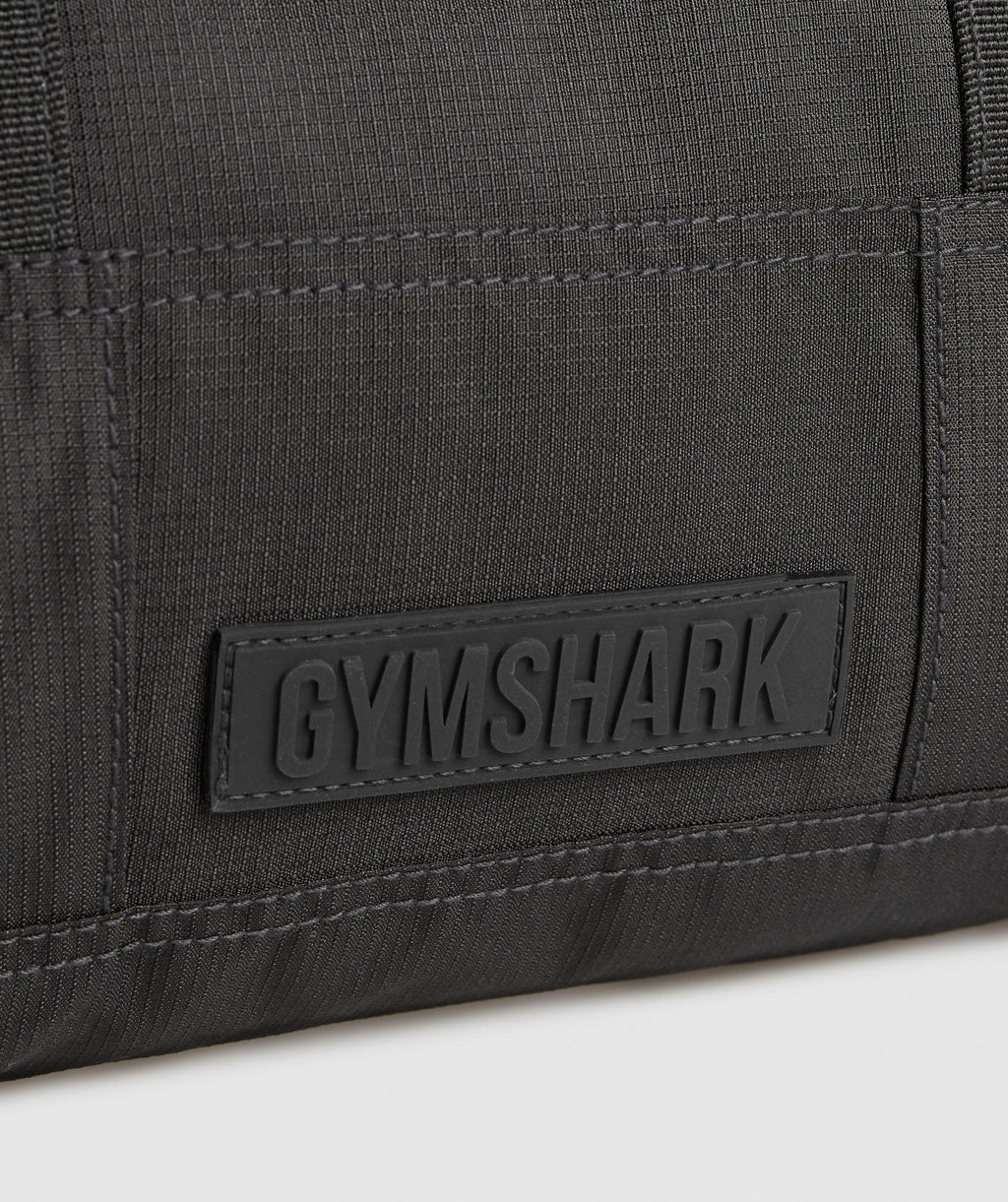 gymshark-active-holdall-mini-black-aw24
