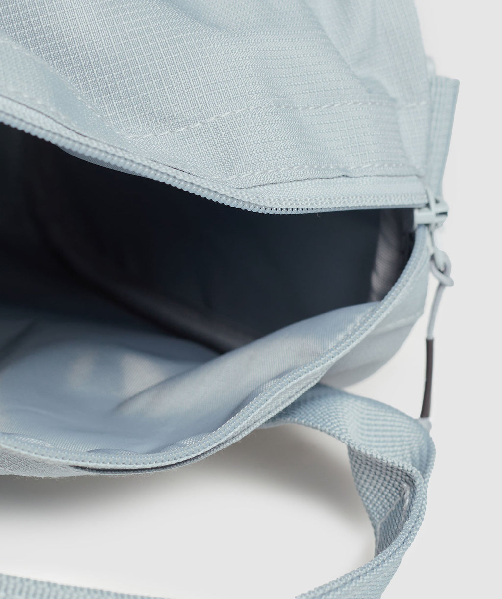 gymshark-active-holdall-mini-bag-grey-aw24