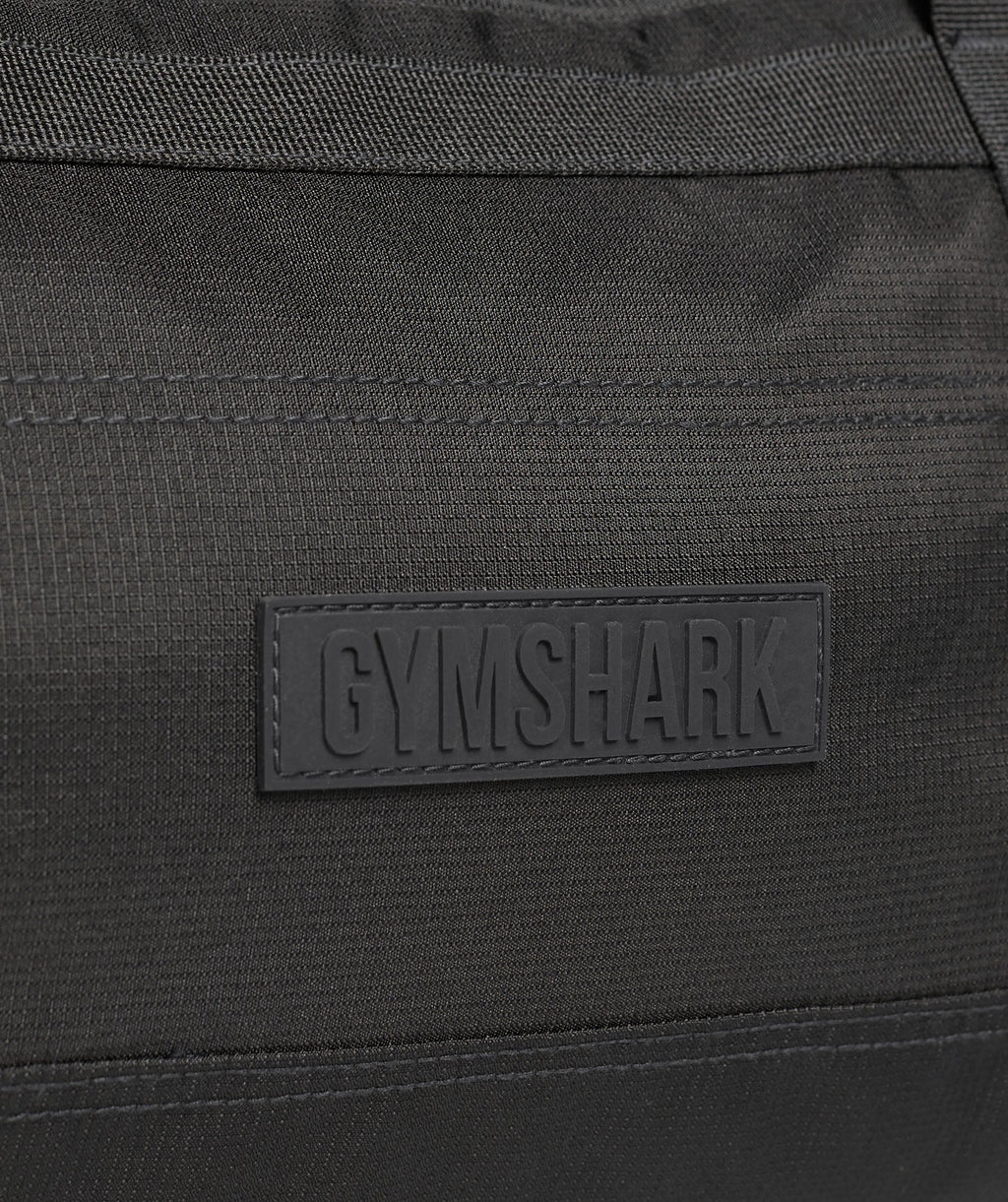 gymshark-active-holdall-small-black-aw24