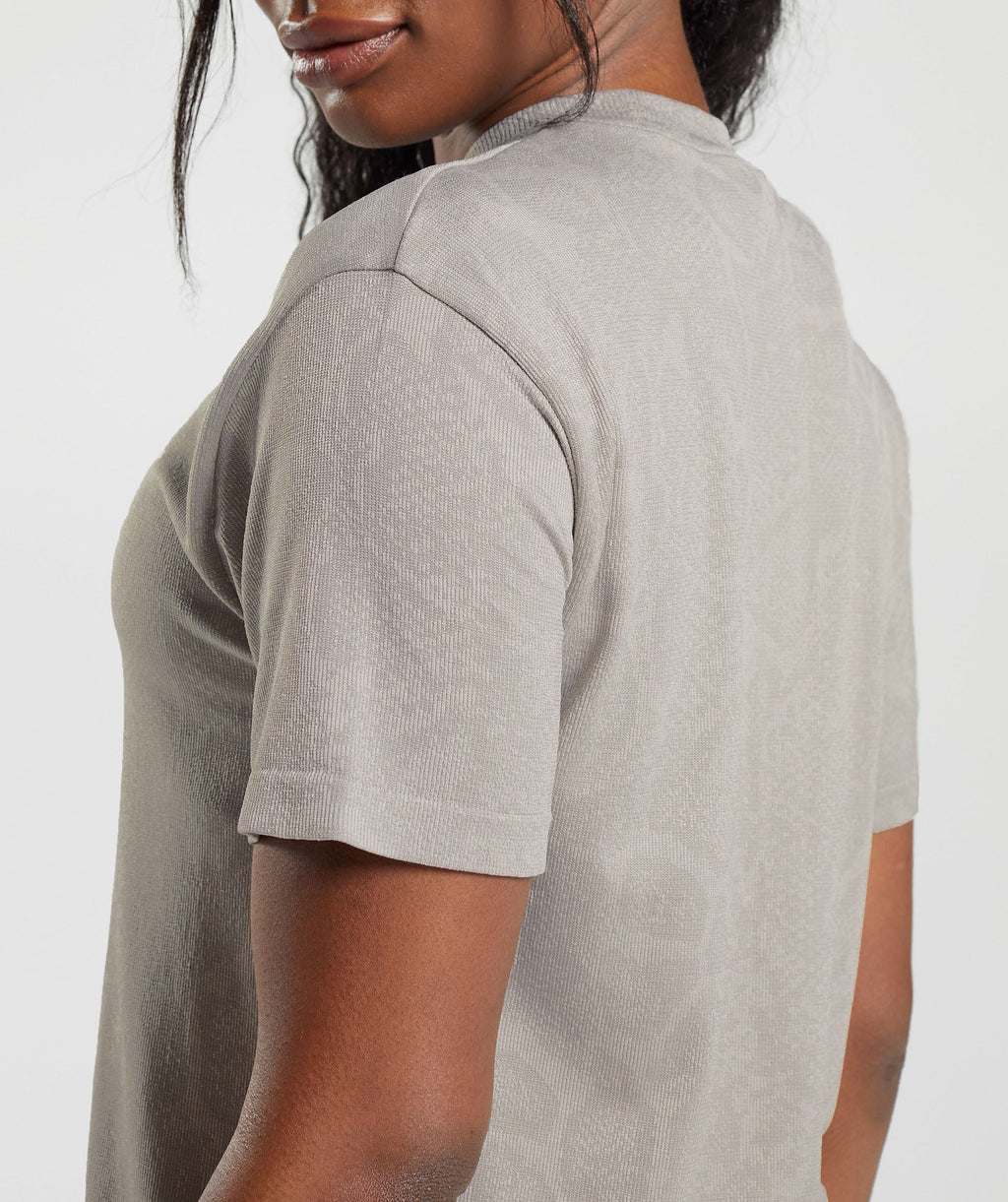 gymshark-adapt-animal-seamless-t-shirt-mushroom-brown-urban-grey-ss23