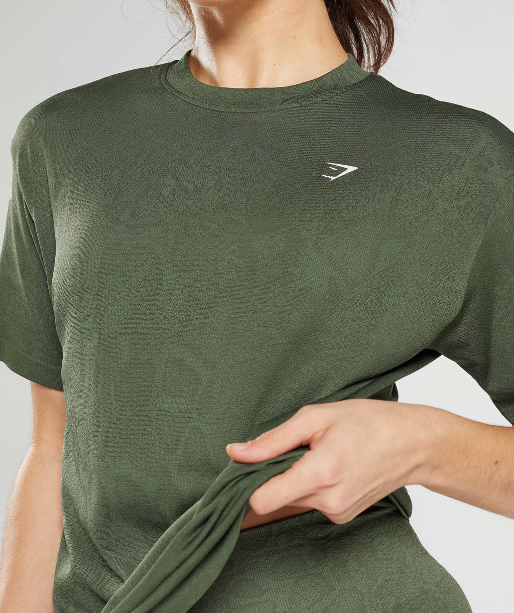 gymshark-adapt-animal-seamless-t-shirt-willow-green-core-olive-ss23