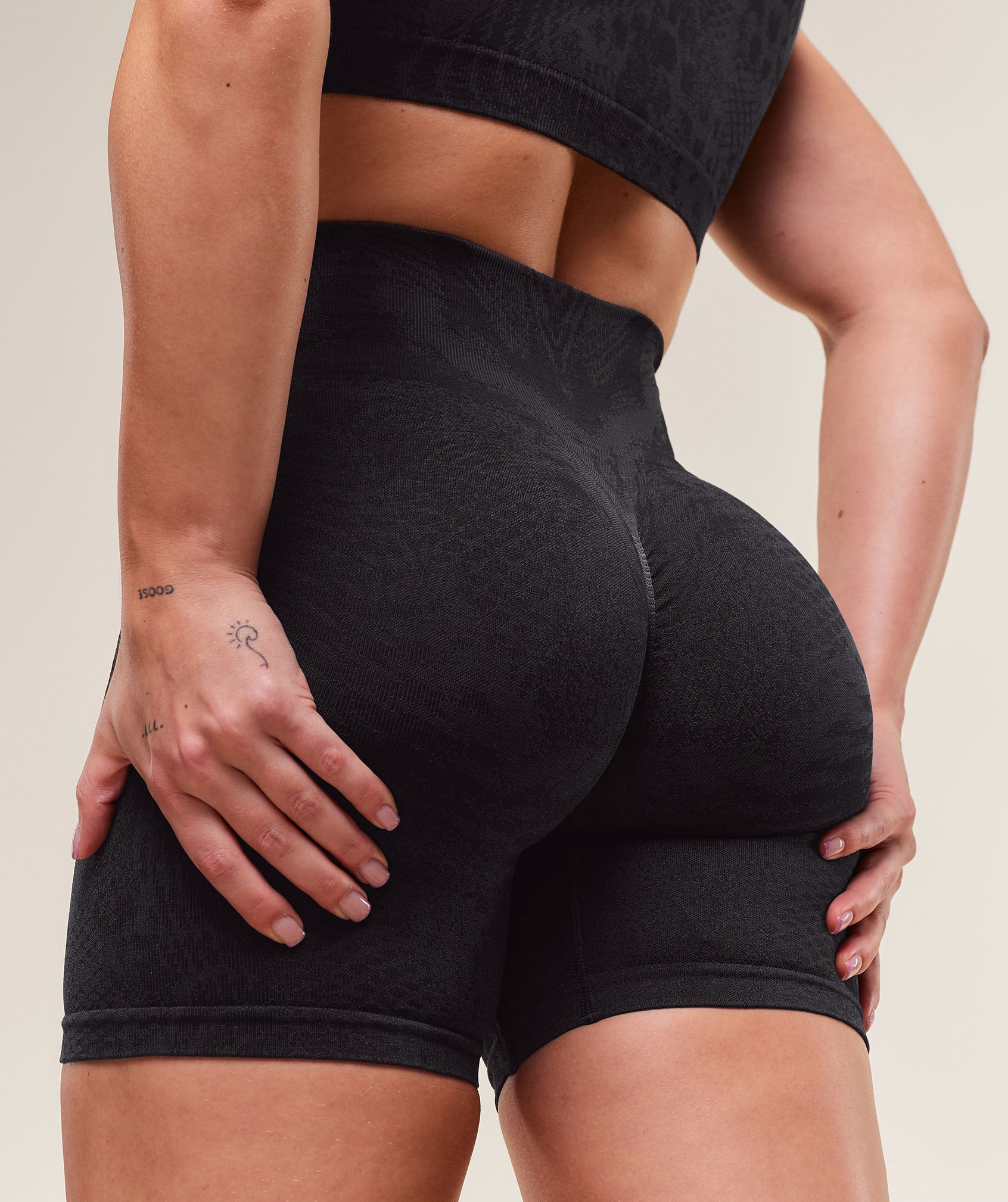 gymshark-adapt-x-whitney-animal-seamless-shorts-asphalt-grey-black-ss25