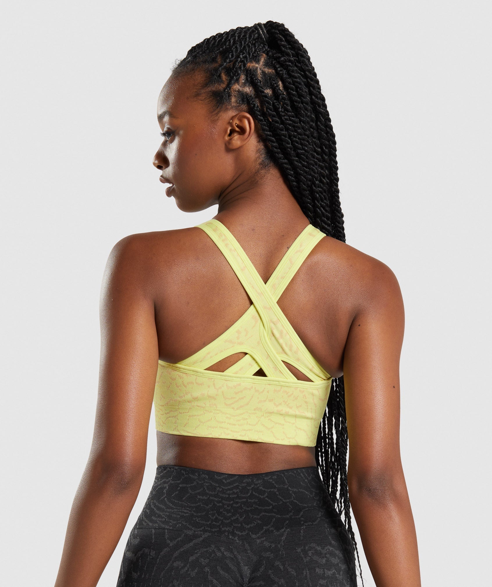 gymshark-adapt-animal-seamless-sports-bra-firefly-yellow-ss22