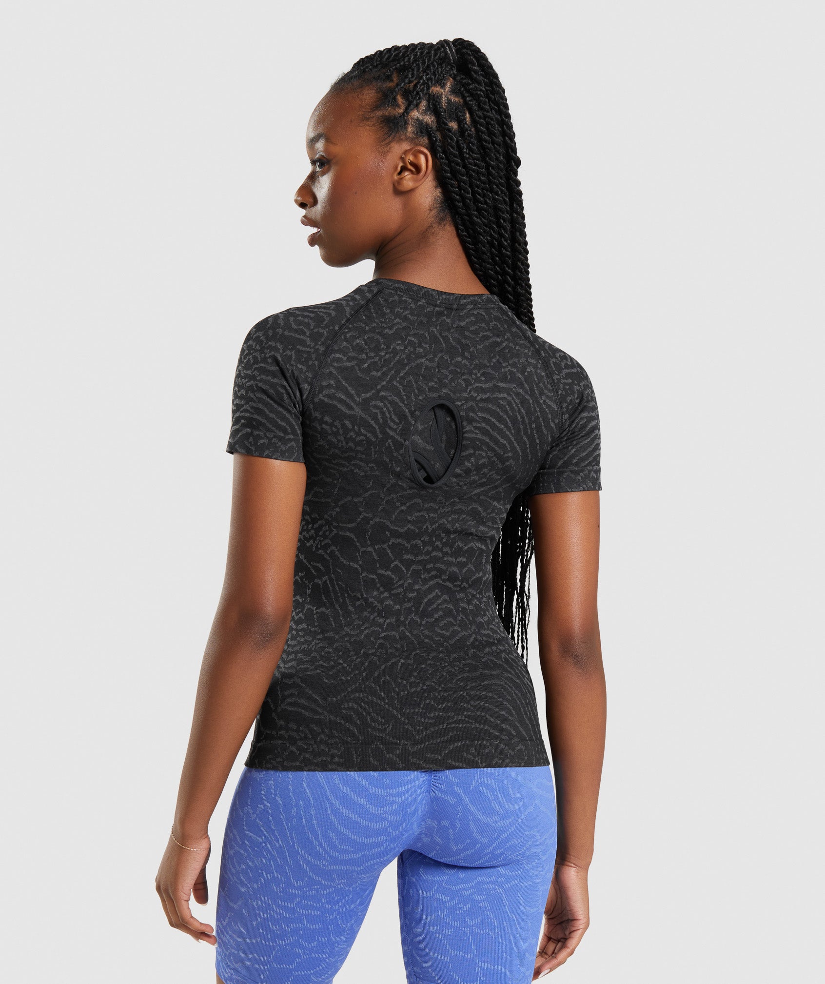 gymshark-adapt-animal-seamless-t-shirt-black-ss22