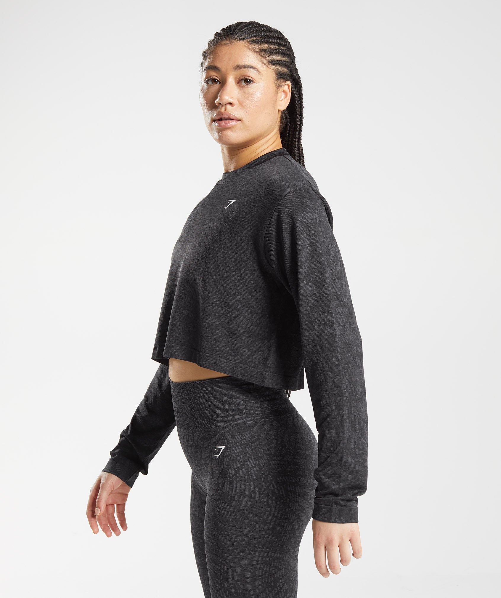 gymshark-adapt-animal-seamless-long-sleeve-top-wild-black-aw22