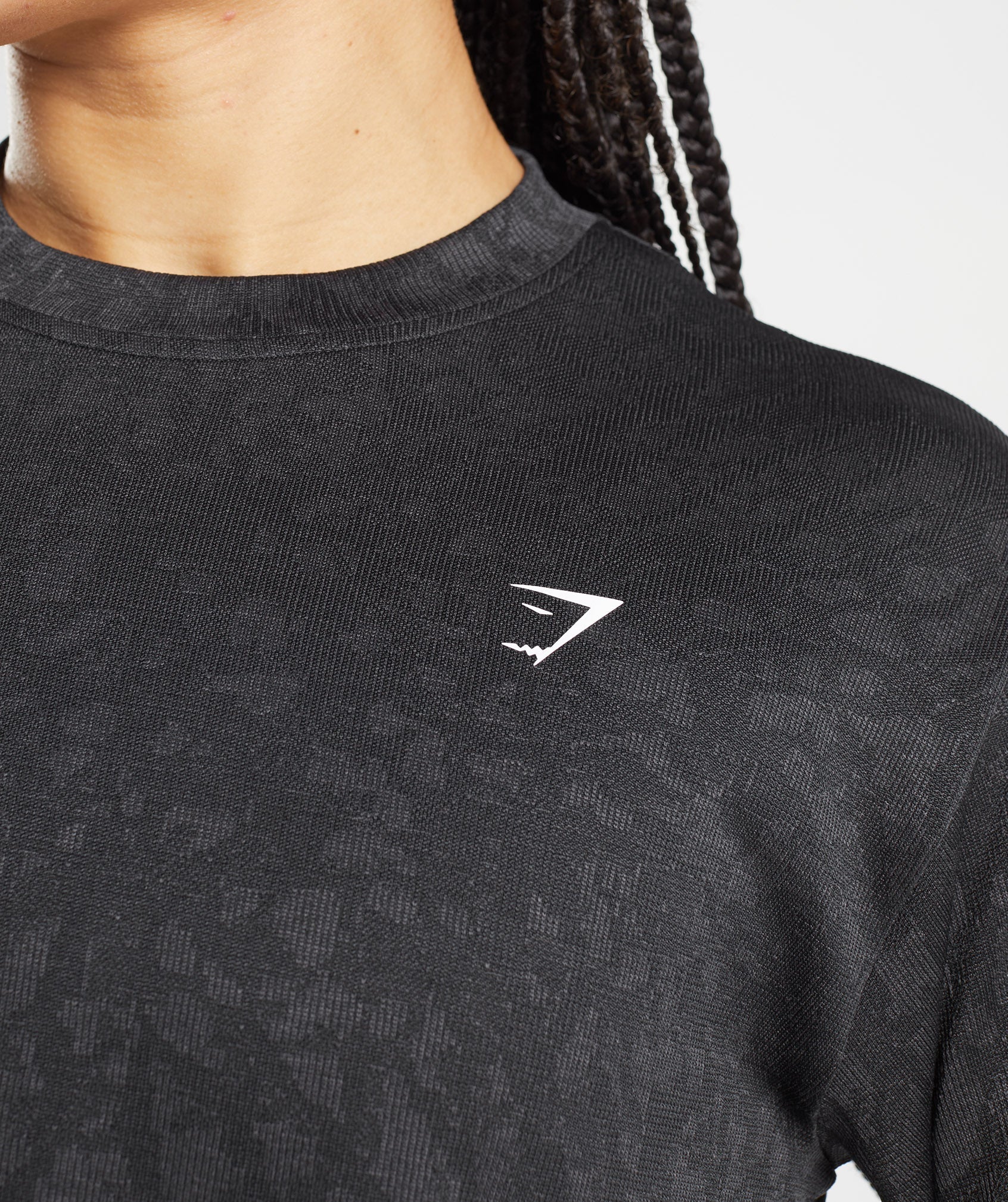 gymshark-adapt-animal-seamless-long-sleeve-top-wild-black-aw22