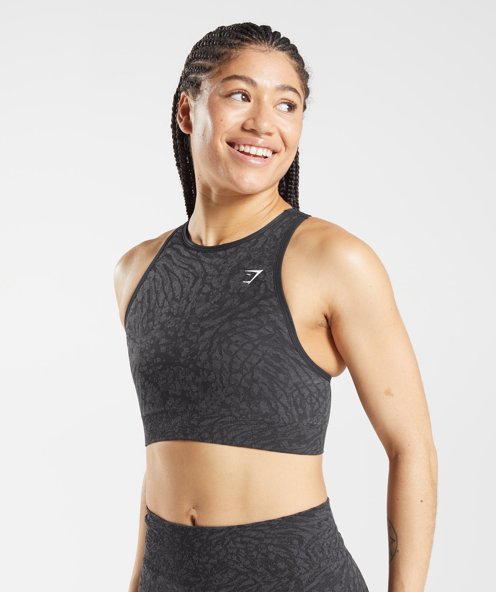 gymshark-adapt-animal-seamless-sports-bra-wild-black-aw22