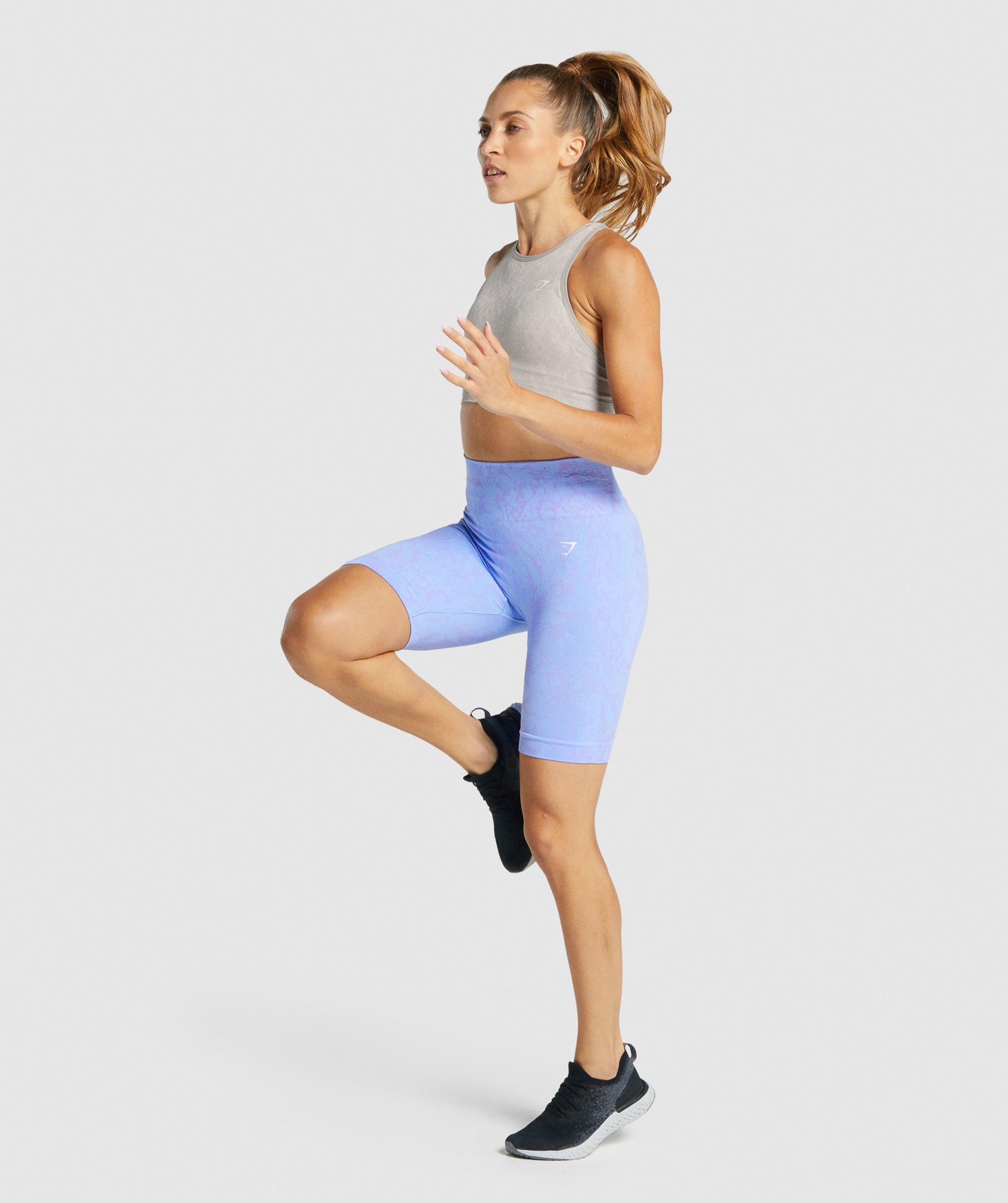 gymshark-adapt-animal-seamless-cycling-shorts-butterfly-light-blue
