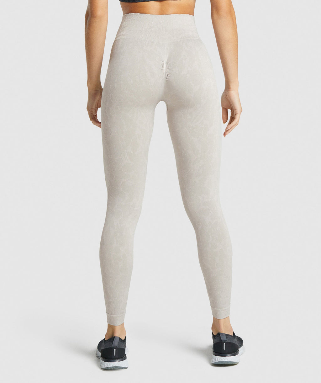 gymshark-adapt-animal-seamless-leggings-butterfly-grey