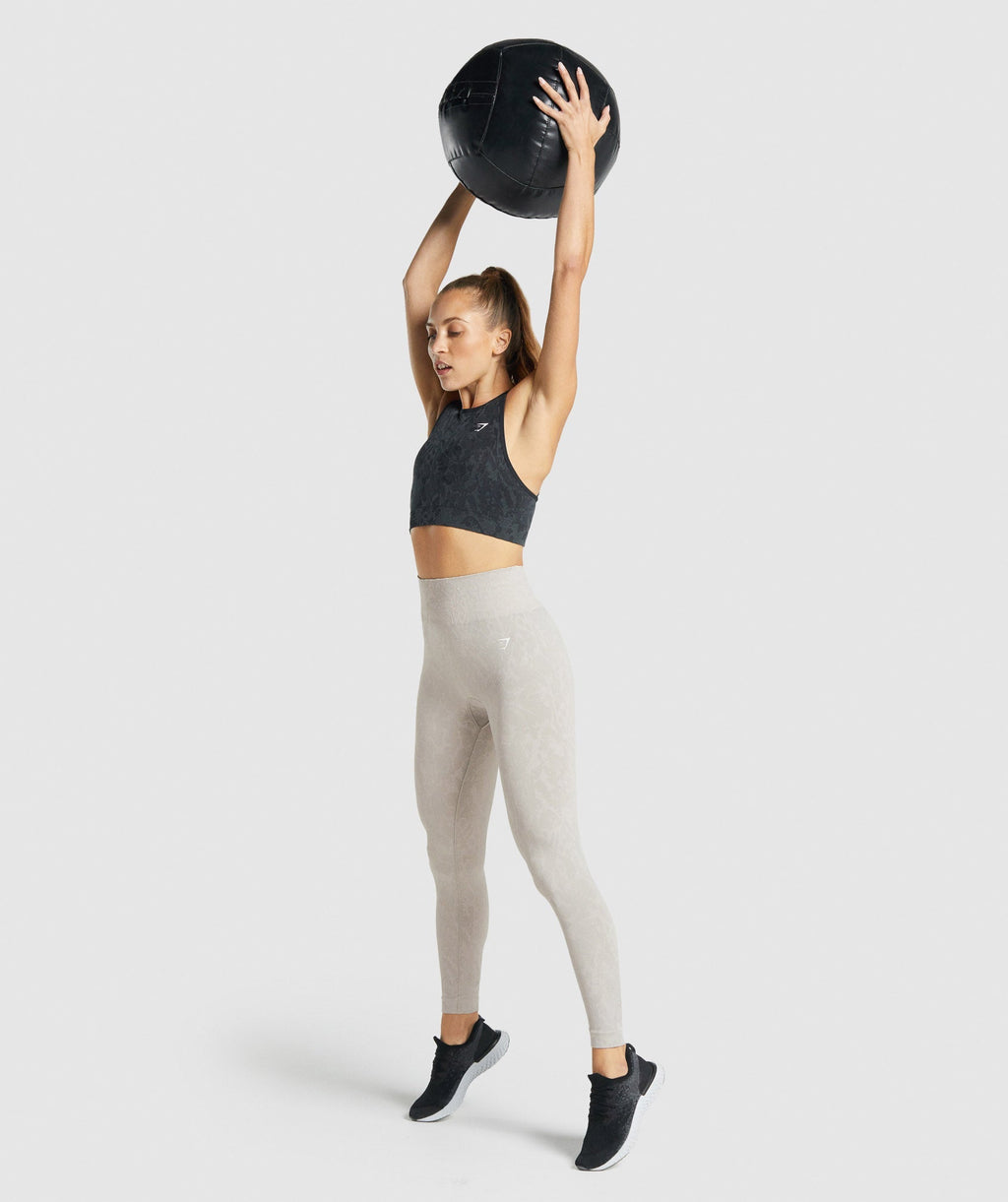 gymshark-adapt-animal-seamless-sports-bra-butterfly-black