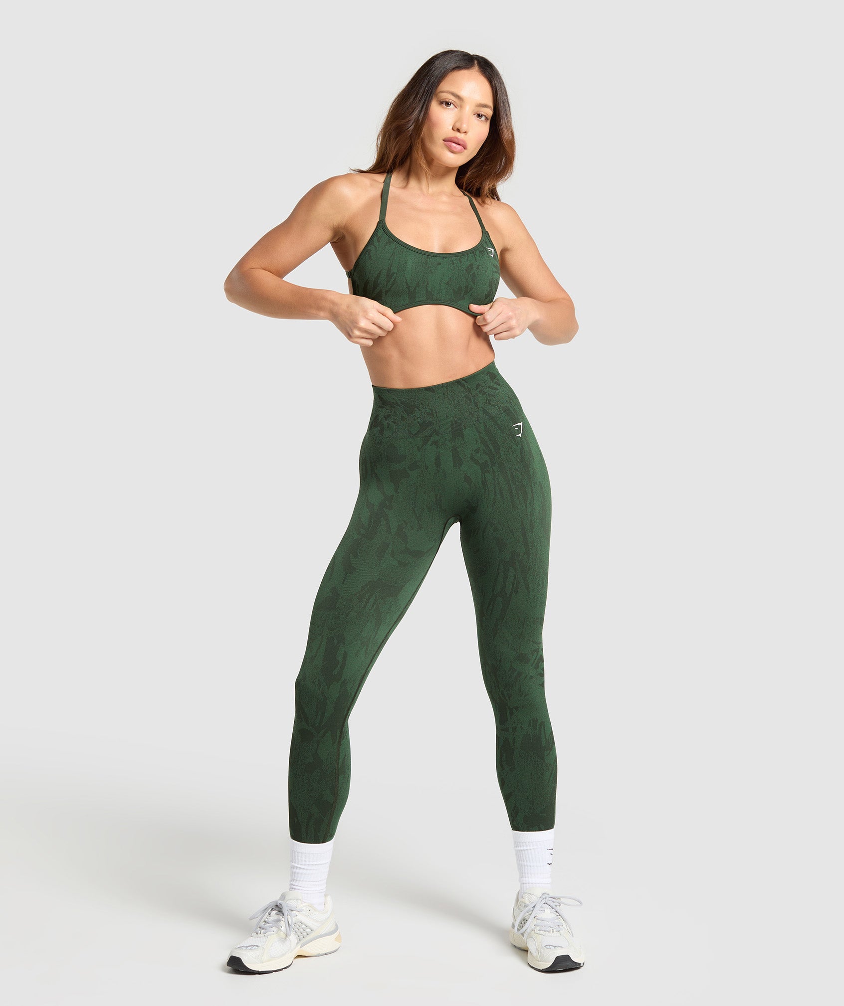 gymshark-adapt-camo-cross-back-sports-bra-trail-green-classic-green-ss25