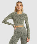 gymshark-adapt-camo-seamless-long-sleeve-crop-top-green