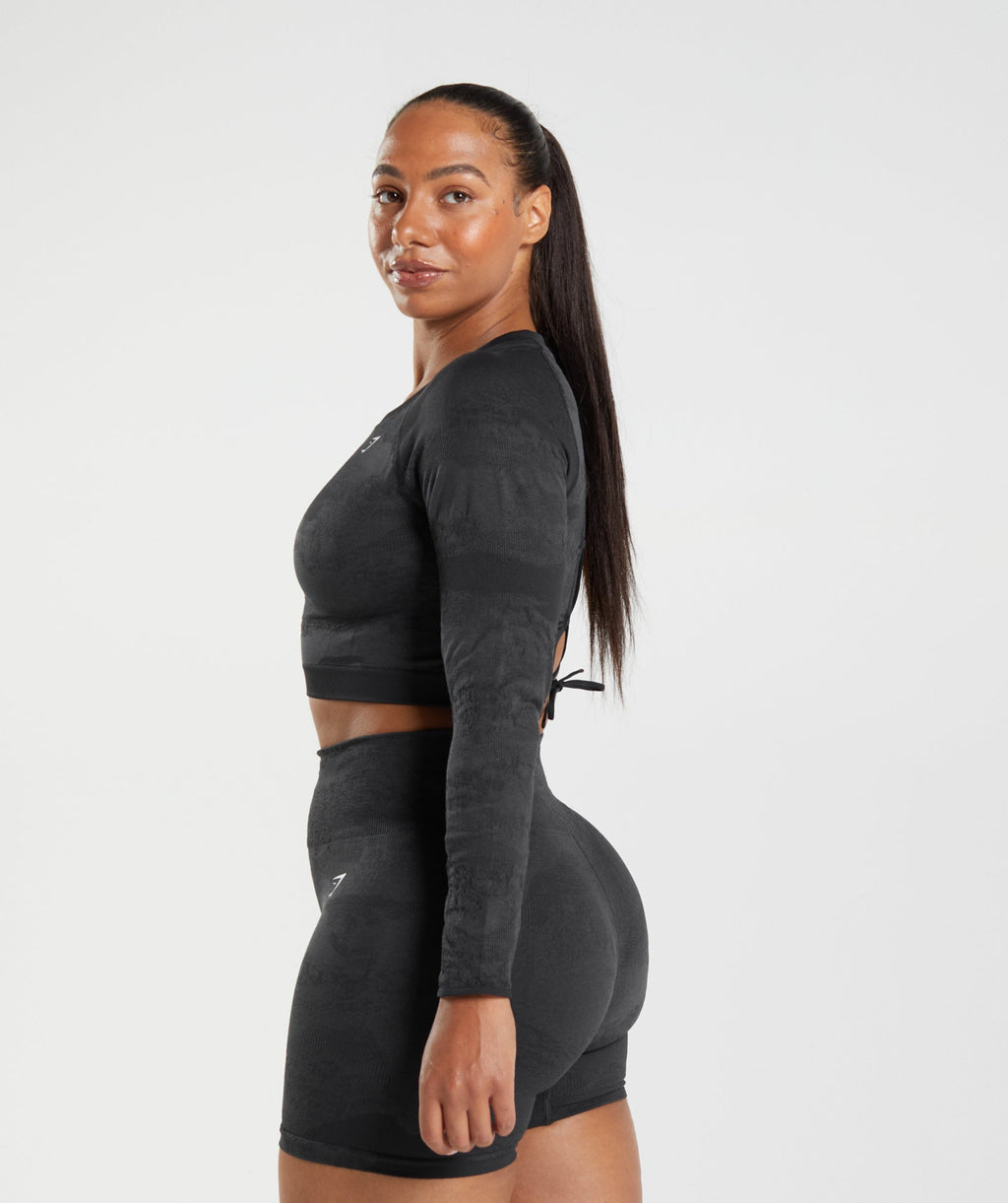 gymshark-adapt-camo-seamless-lace-back-top-black-onyx-grey-aw22