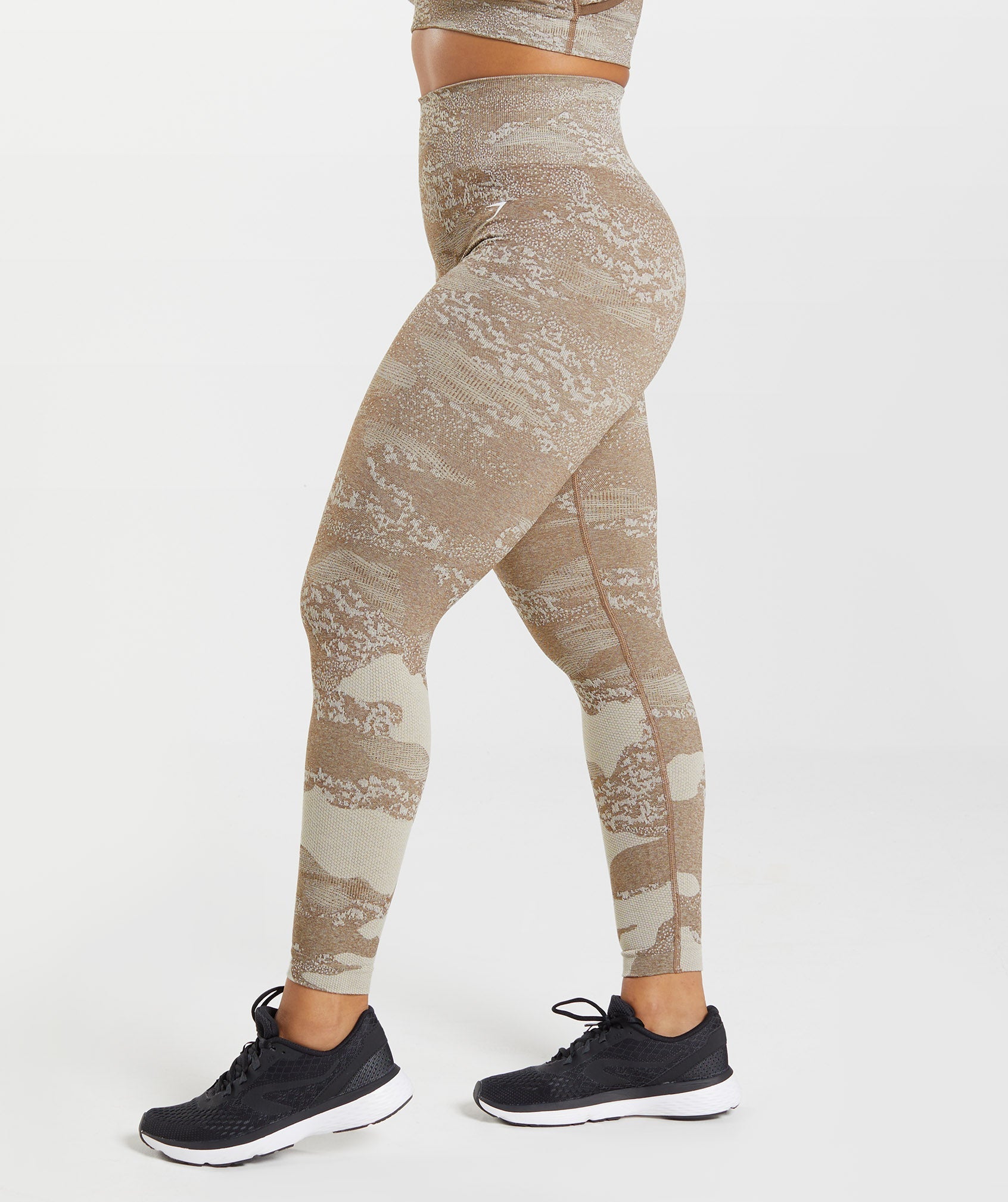 gymshark-adapt-camo-seamless-leggings-pebble-grey-soul-brown-aw22