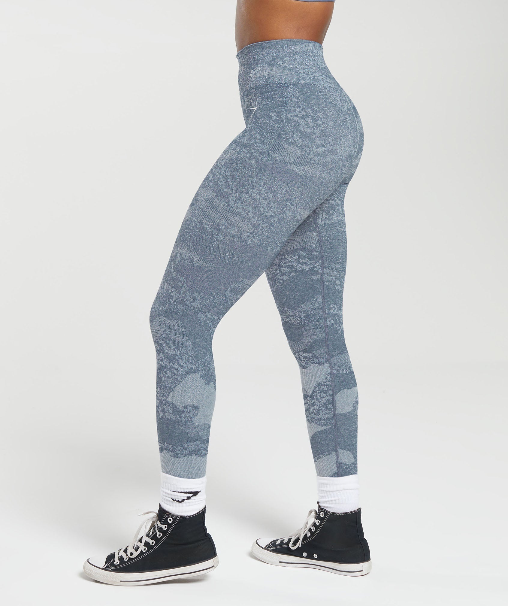 gymshark-adapt-camo-seamless-leggings-river-stone-grey-evening-blue-ss23