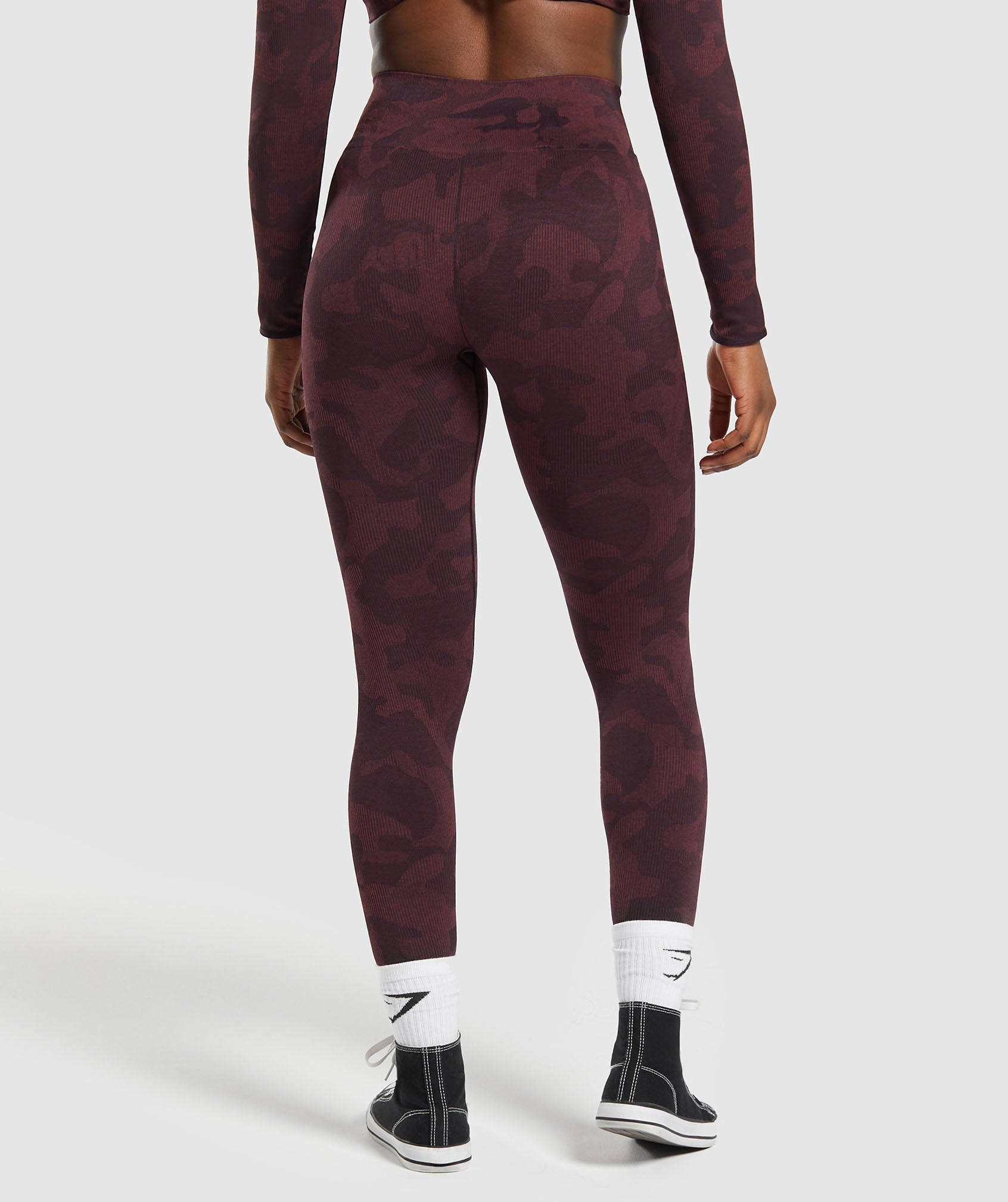 gymshark-adapt-camo-seamless-leggings-plum-brown-burgundy-brown-ss24