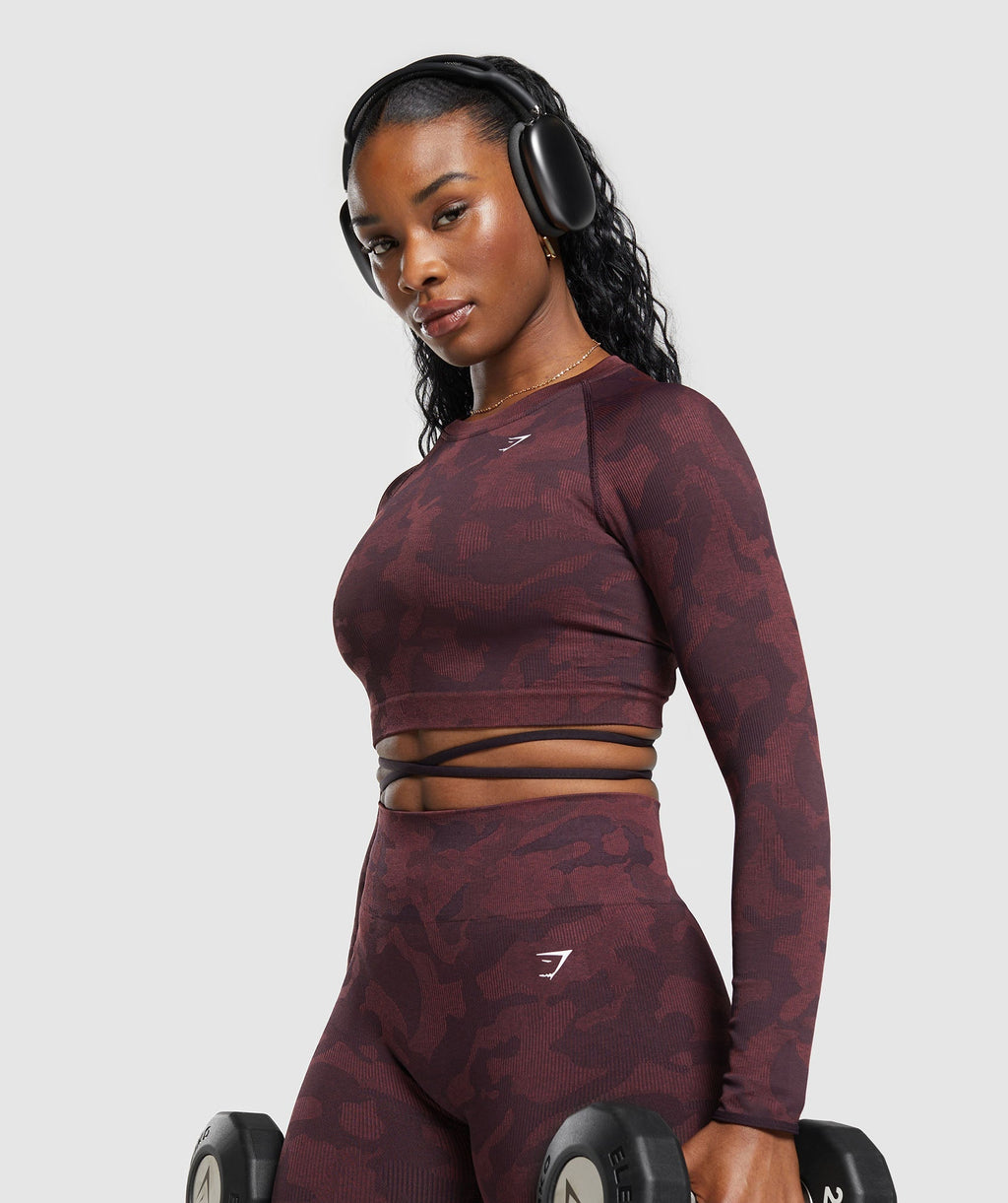 gymshark-adapt-camo-seamless-long-sleeve-crop-top-crop-tops-brown-ss24